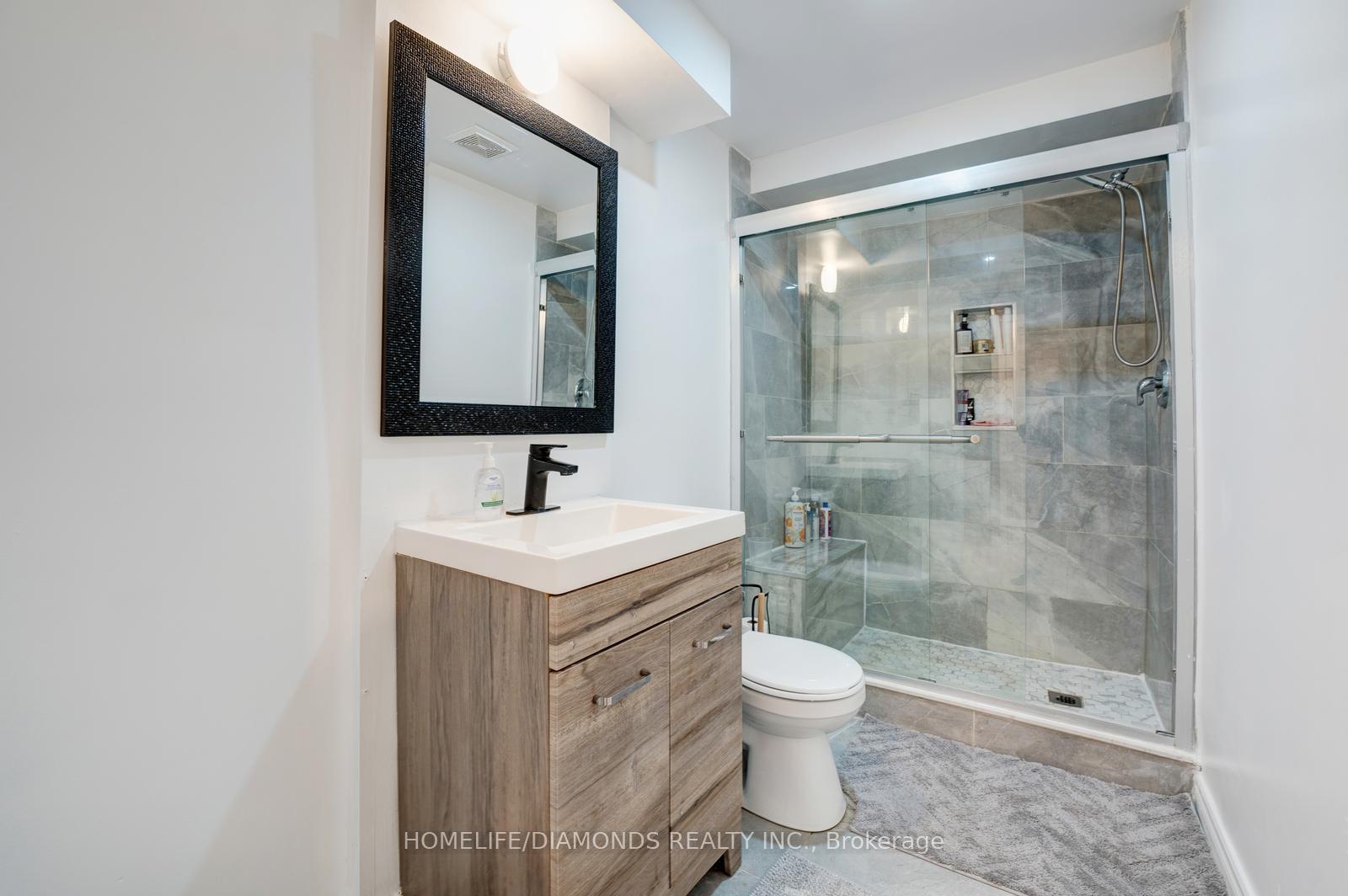 Photo 32 of 68 Heritage Court, Barrie, Painswick South — HOMEH