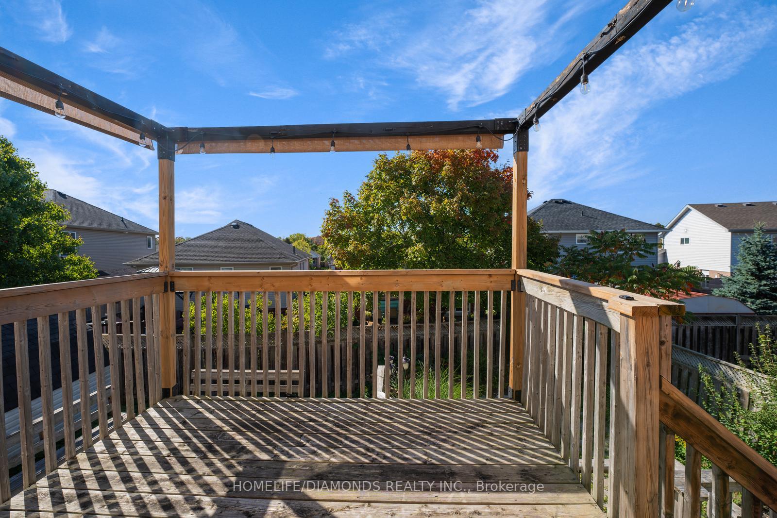 Photo 39 of 68 Heritage Court, Barrie, Painswick South — HOMEH