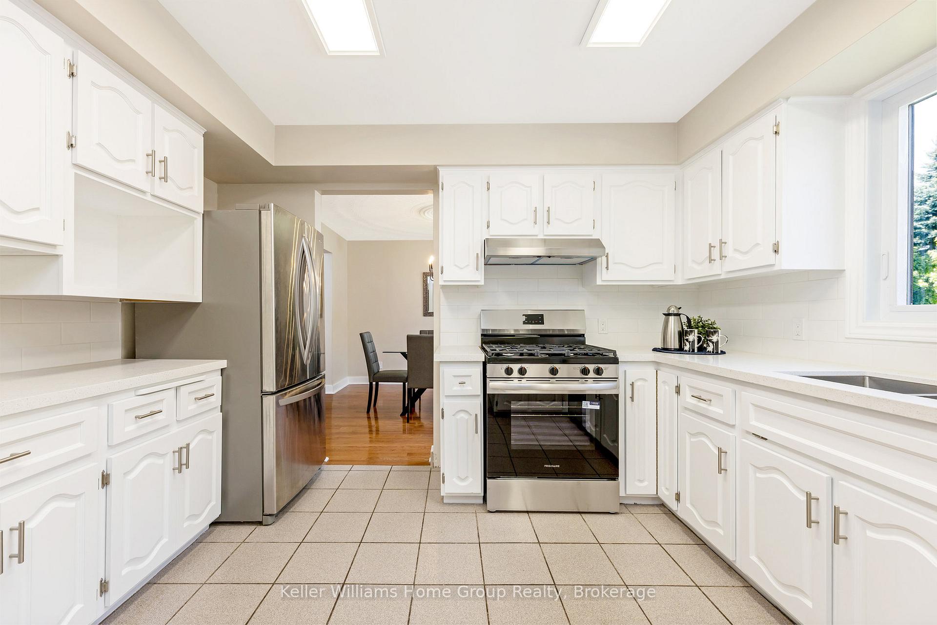 Photo 14 of 460 Branstone Drive, Waterloo — HOMEH