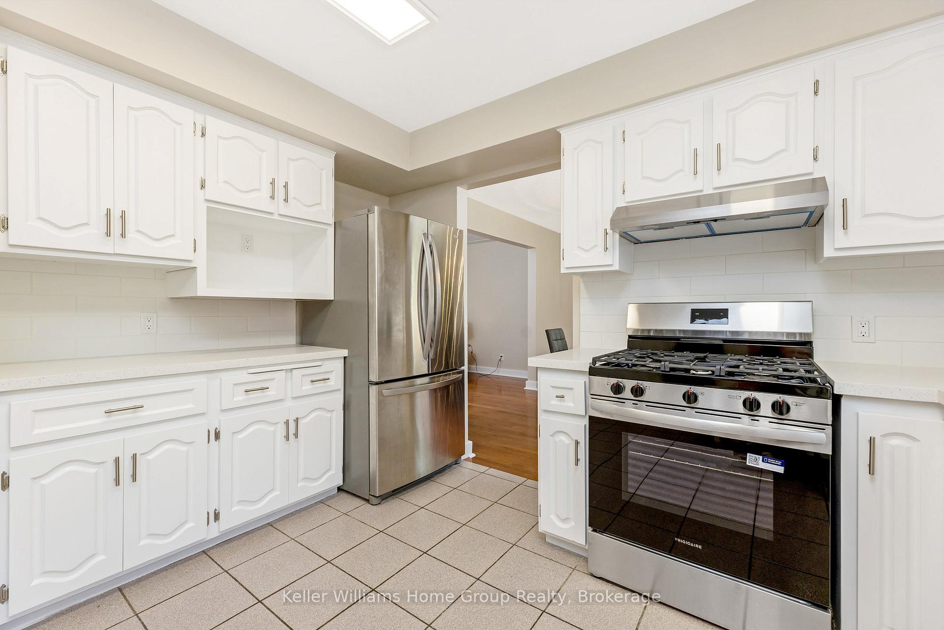 Photo 15 of 460 Branstone Drive, Waterloo — HOMEH