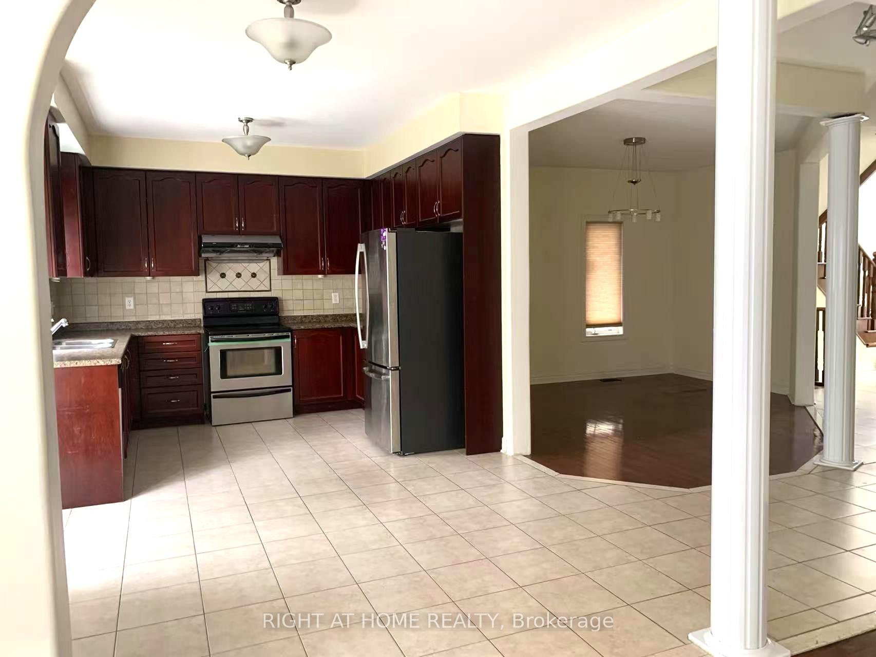 Photo 3 of 102 Rivington Avenue, Vaughan, Patterson — HOMEH