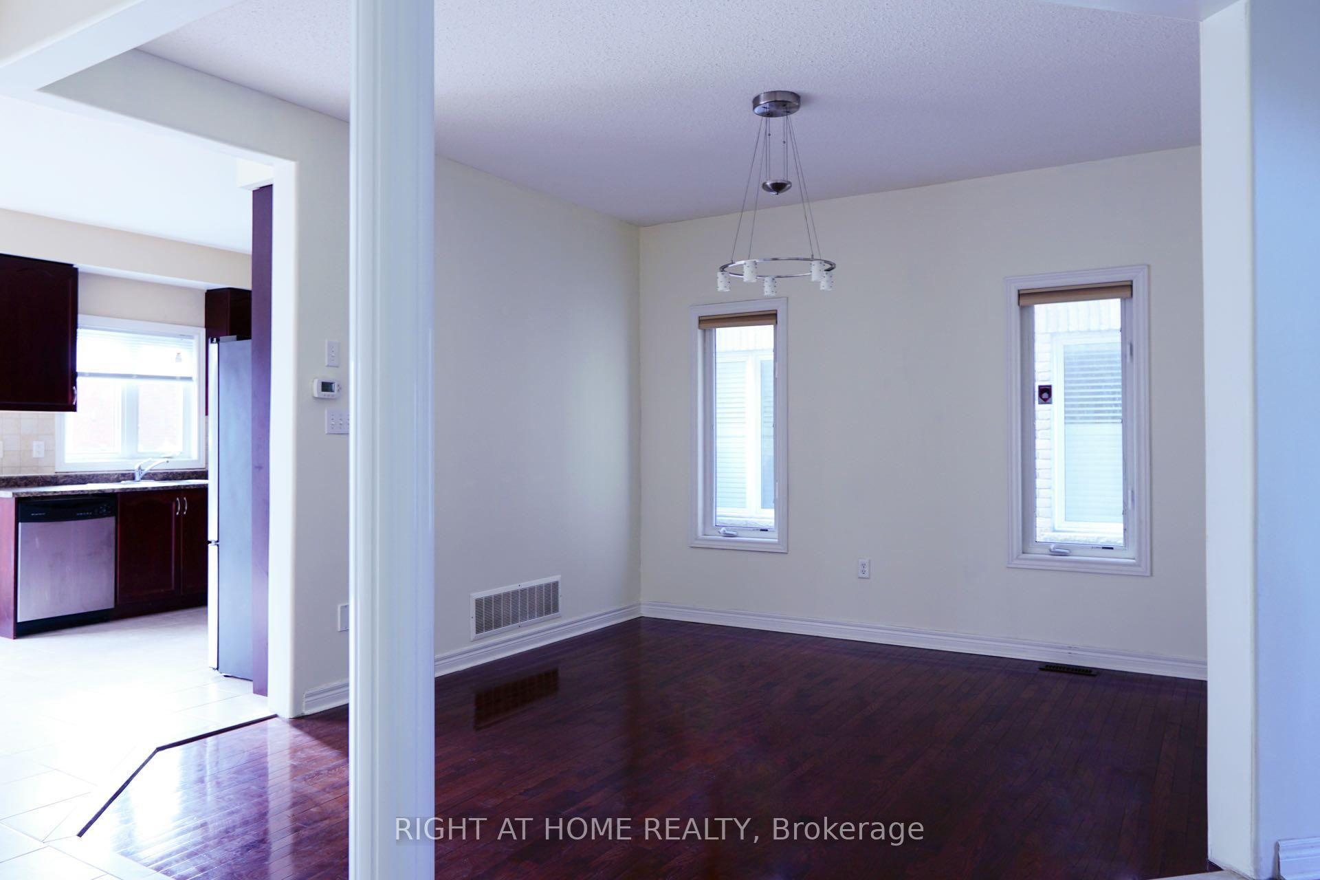 Photo 6 of 102 Rivington Avenue, Vaughan, Patterson — HOMEH