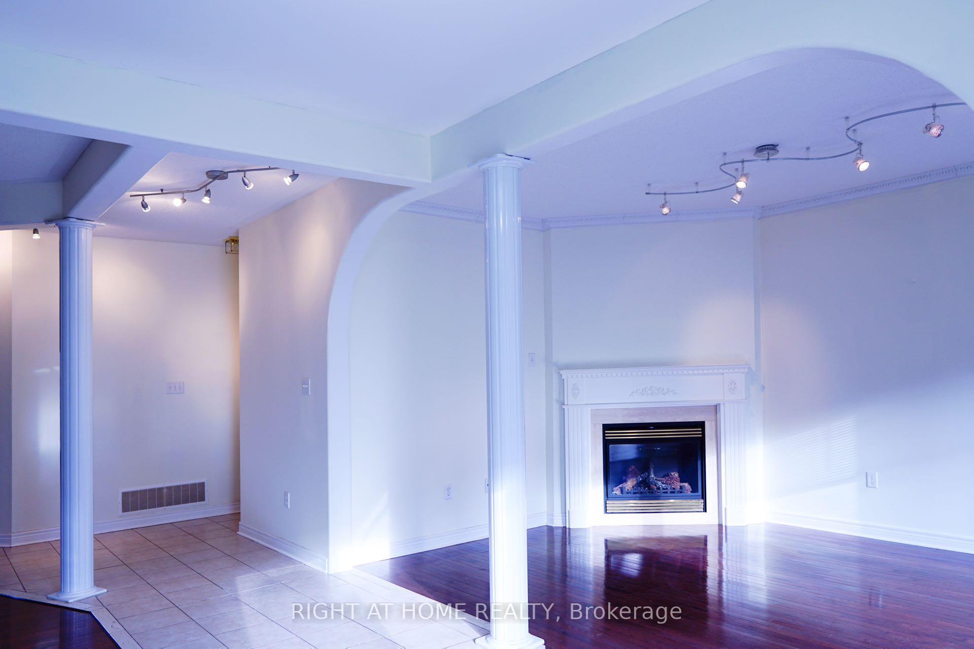Photo 8 of 102 Rivington Avenue, Vaughan, Patterson — HOMEH