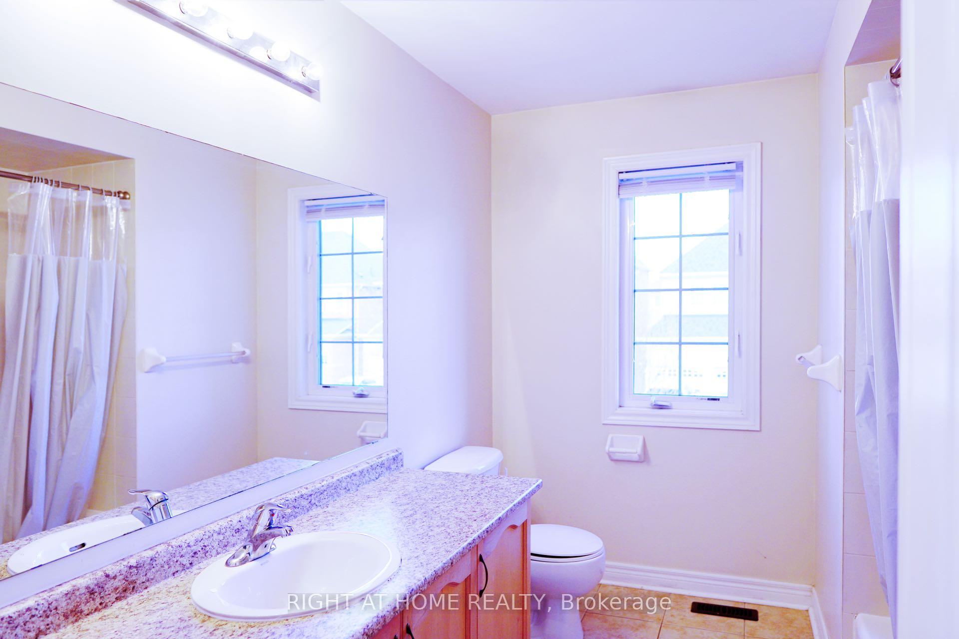 Photo 13 of 102 Rivington Avenue, Vaughan, Patterson — HOMEH
