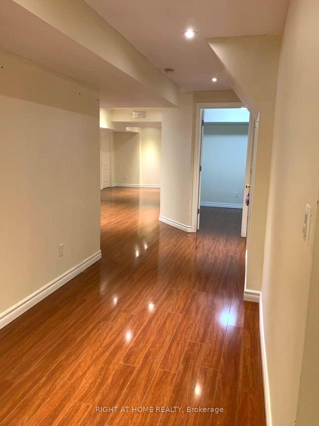 Photo 14 of 102 Rivington Avenue, Vaughan, Patterson — HOMEH