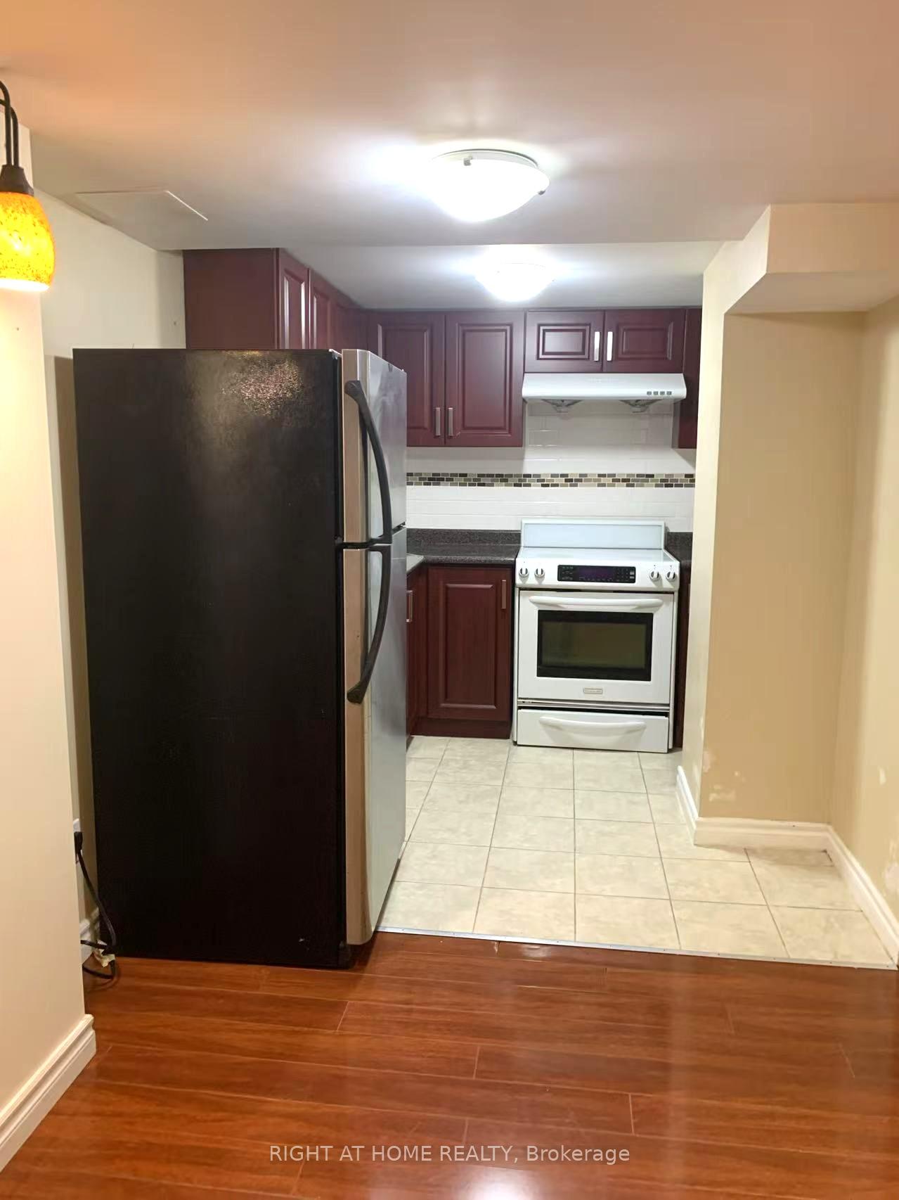 Photo 15 of 102 Rivington Avenue, Vaughan, Patterson — HOMEH