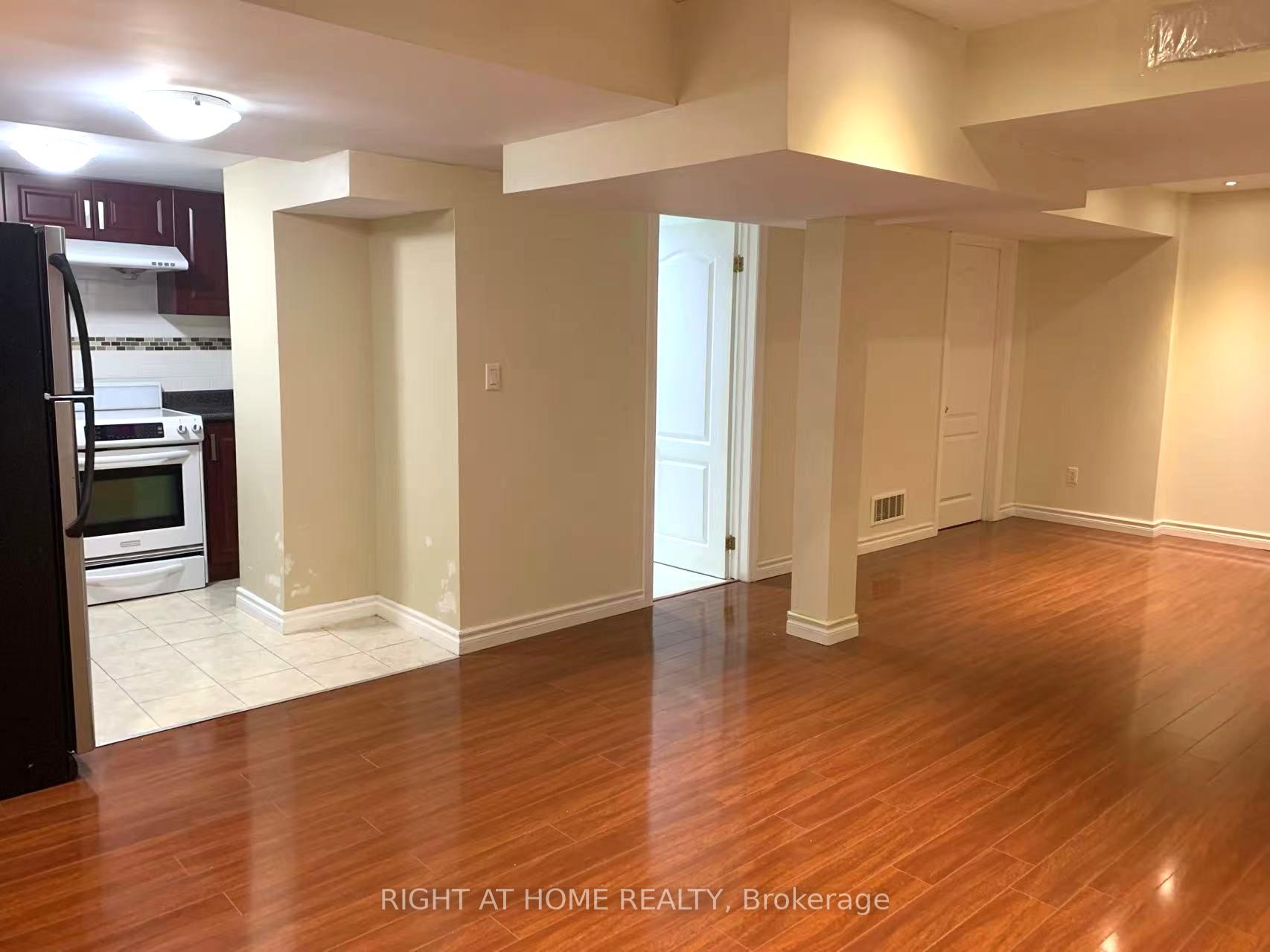 Photo 16 of 102 Rivington Avenue, Vaughan, Patterson — HOMEH