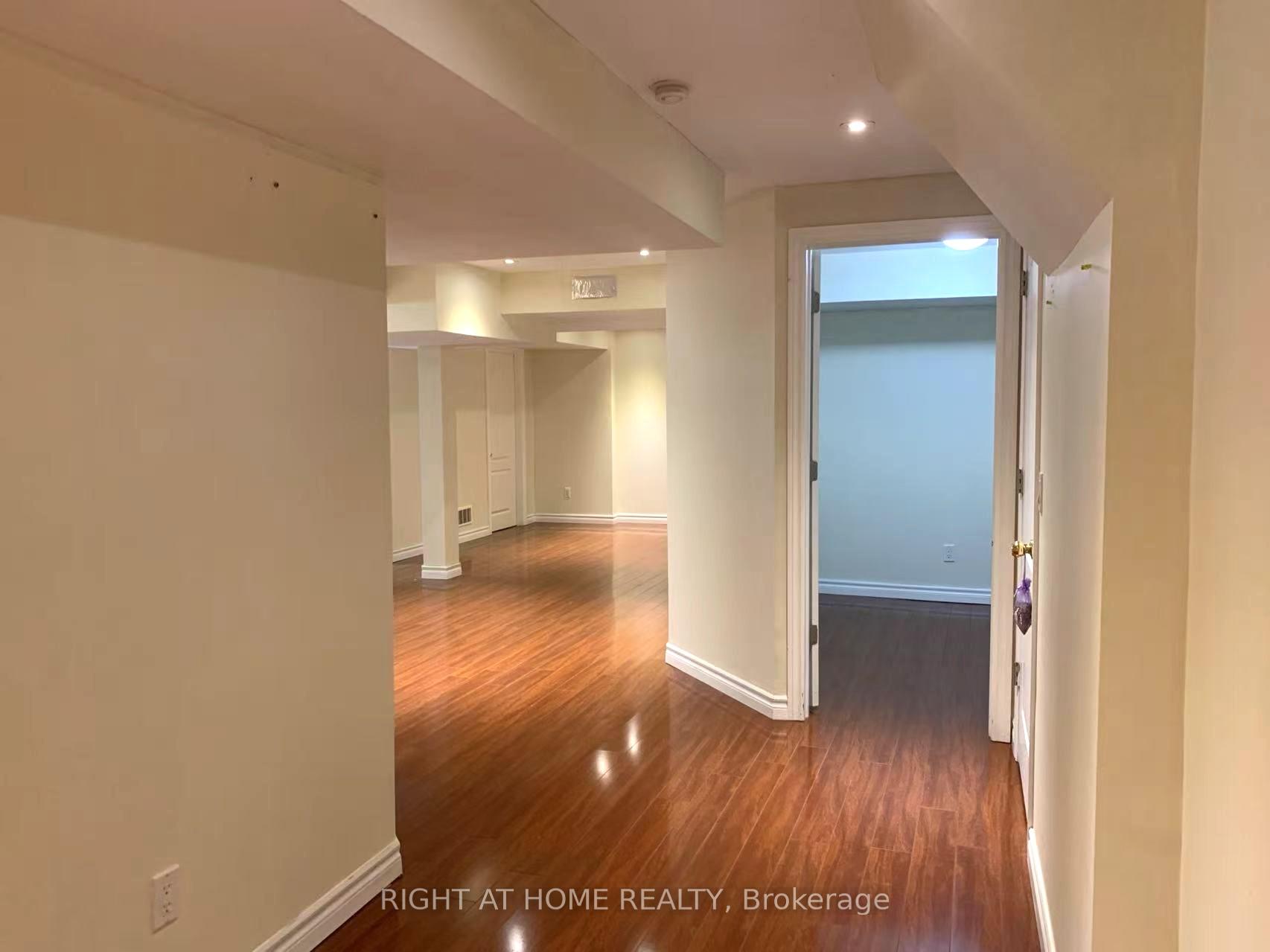 Photo 17 of 102 Rivington Avenue, Vaughan, Patterson — HOMEH