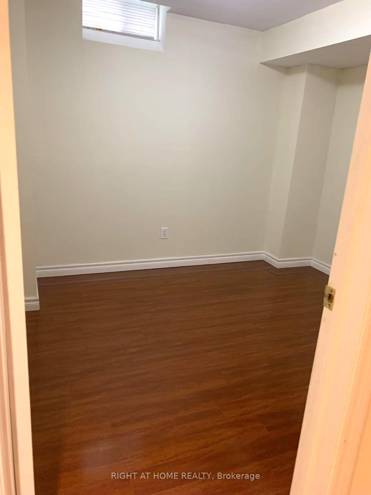 Photo 18 of 102 Rivington Avenue, Vaughan, Patterson — HOMEH