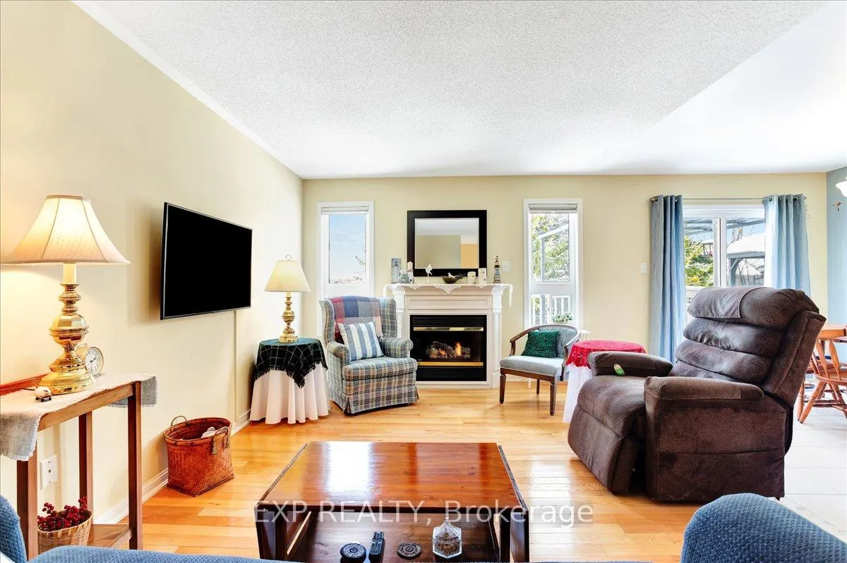 Photo 13 of 13 Masters . Lane, Wasaga Beach — HOMEH