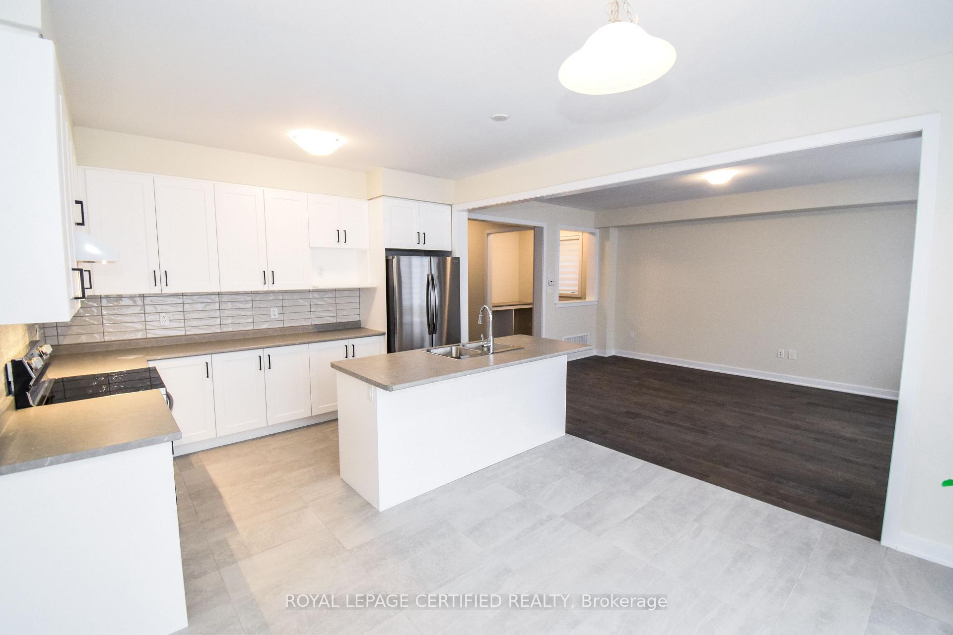 Photo 17 of 22 stern Drive E, Welland, Dain City — HOMEH