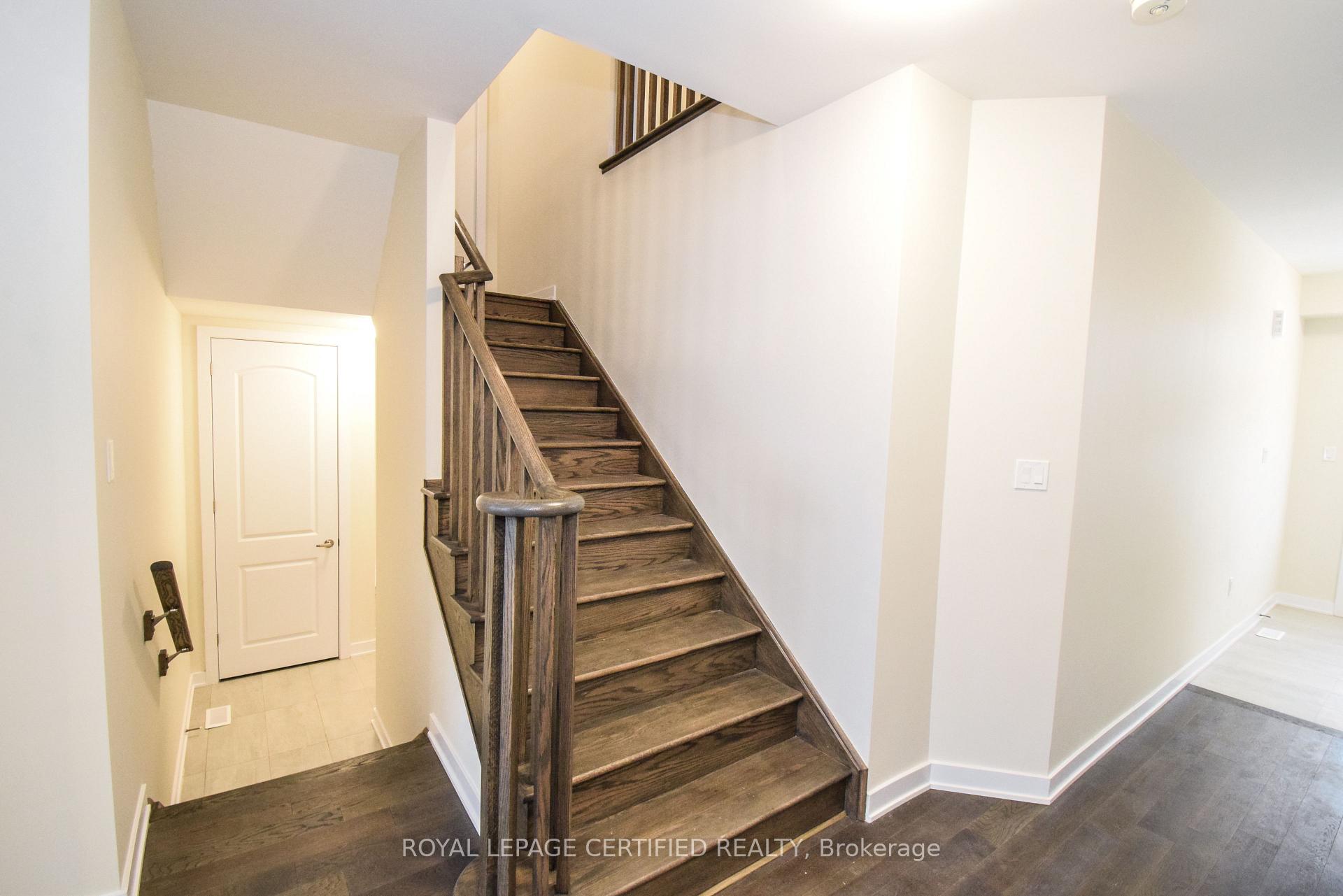 Photo 21 of 22 stern Drive E, Welland, Dain City — HOMEH