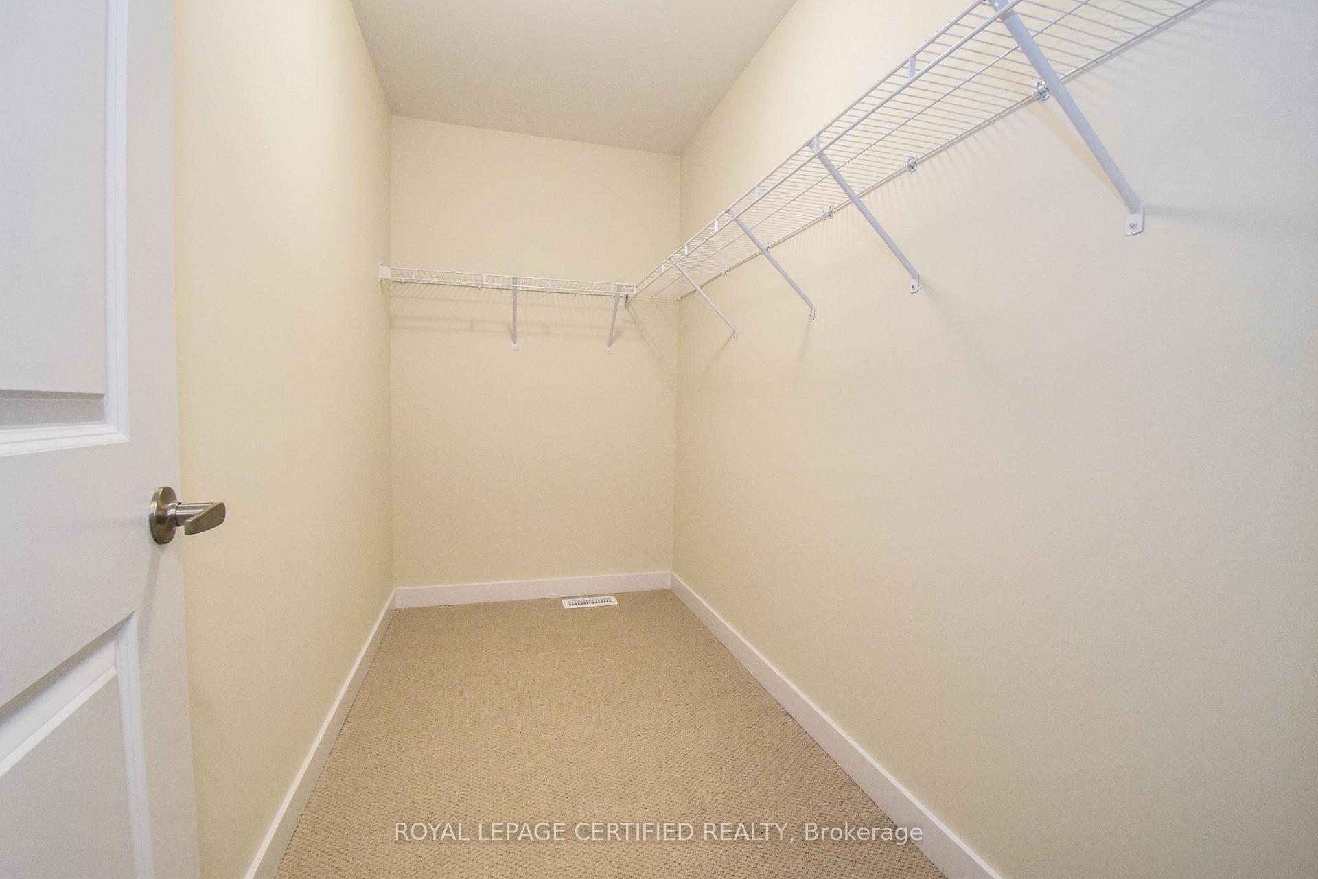Photo 31 of 22 stern Drive E, Welland, Dain City — HOMEH