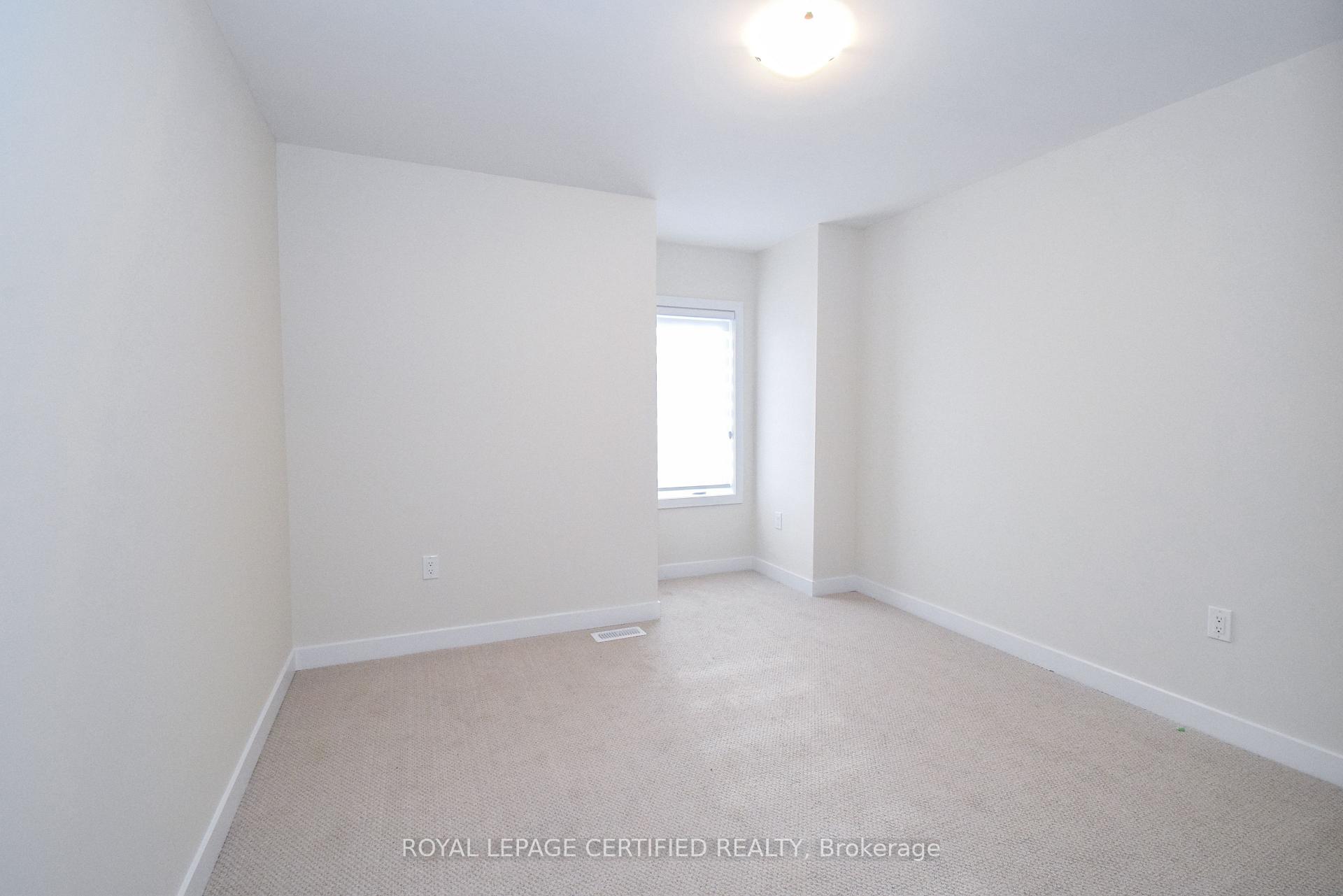 Photo 32 of 22 stern Drive E, Welland, Dain City — HOMEH