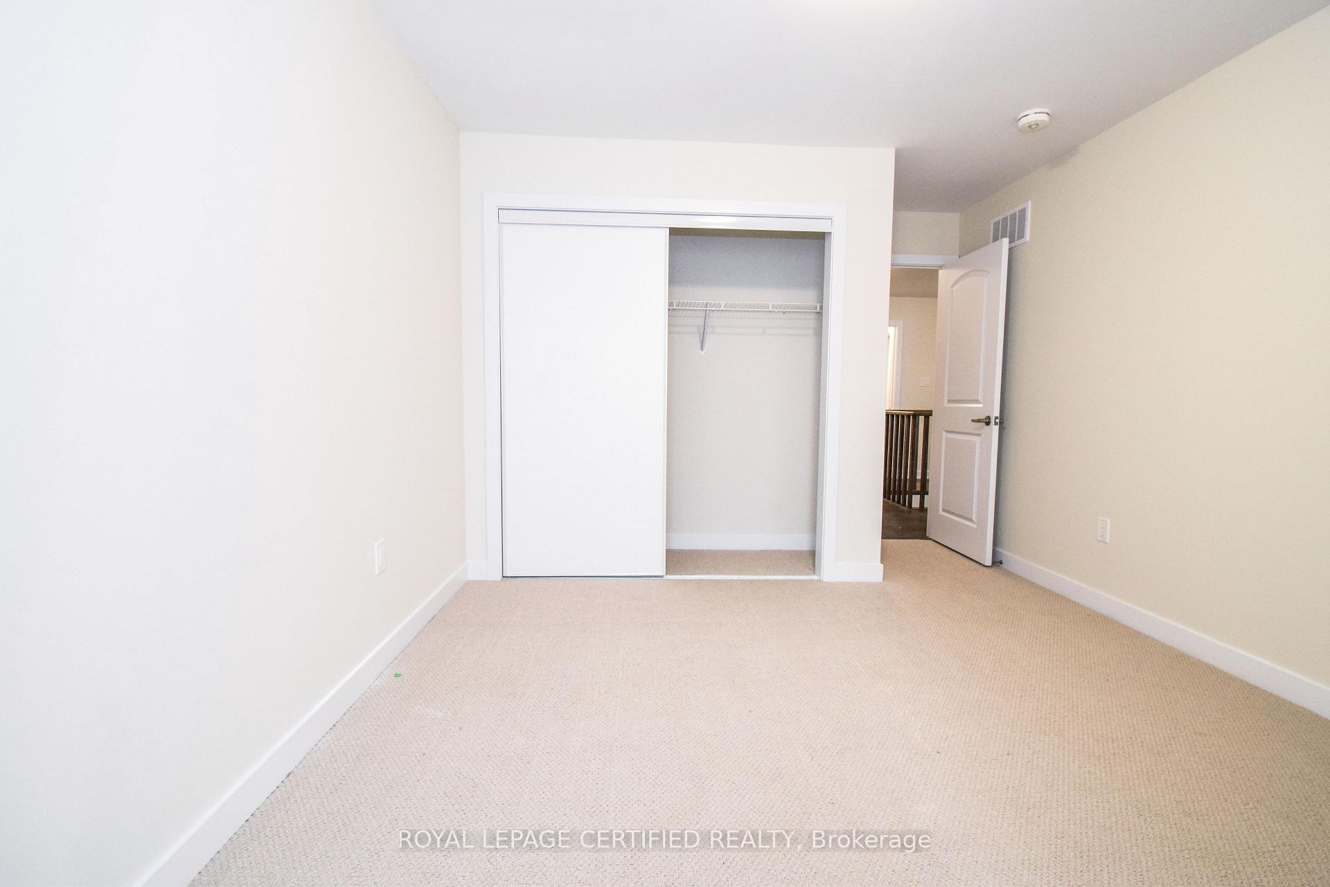 Photo 33 of 22 stern Drive E, Welland, Dain City — HOMEH