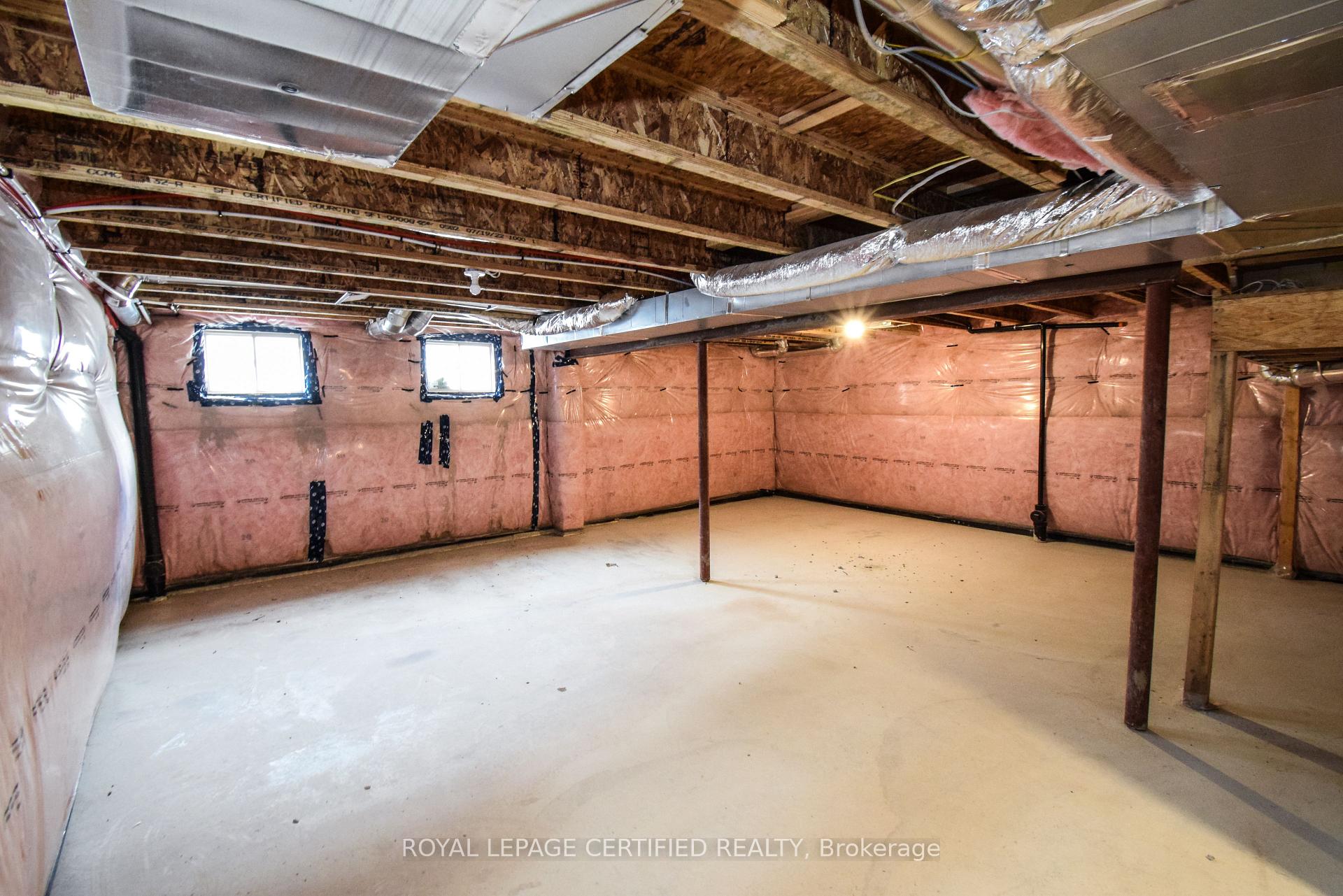 Photo 40 of 22 stern Drive E, Welland, Dain City — HOMEH
