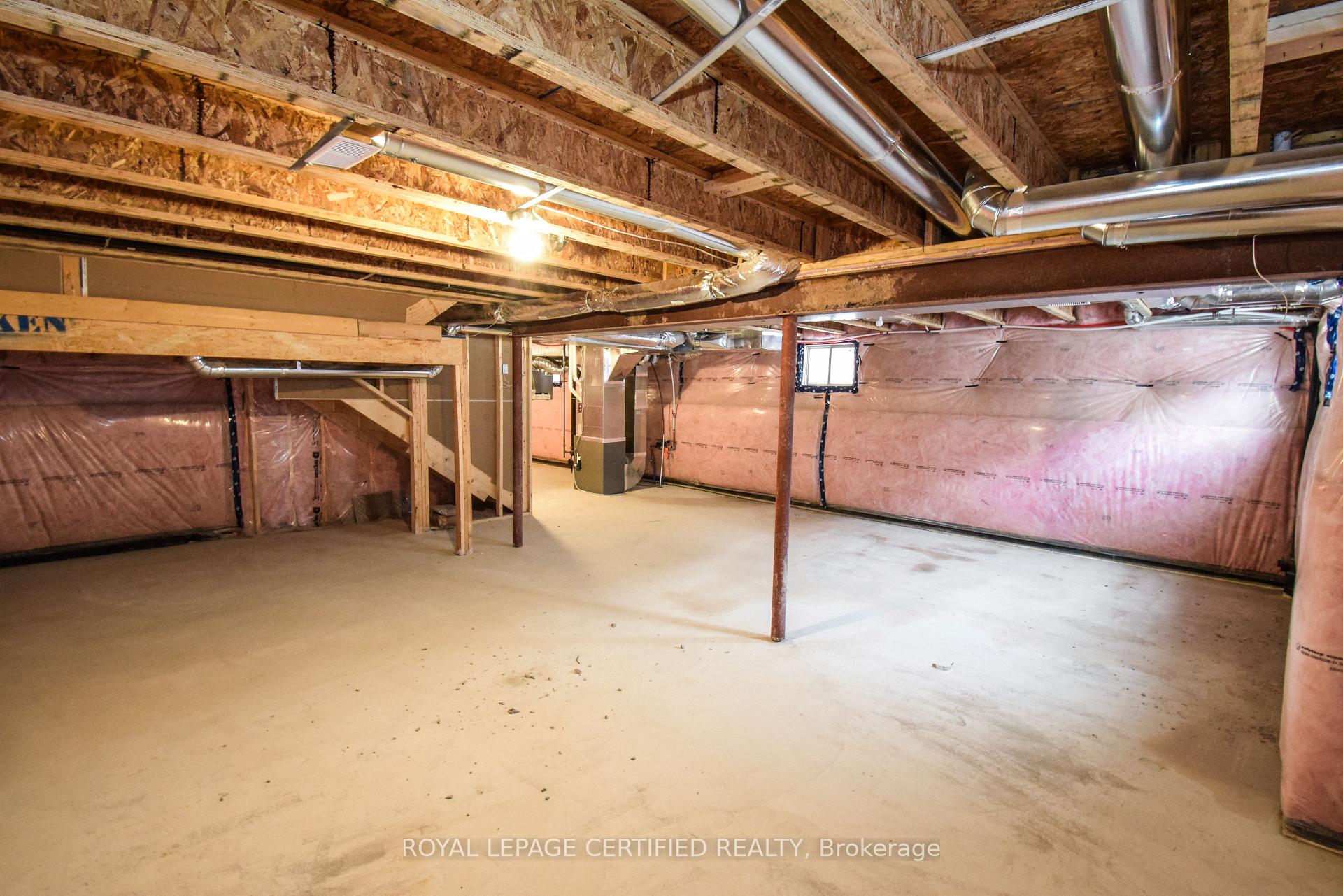 Photo 41 of 22 stern Drive E, Welland, Dain City — HOMEH