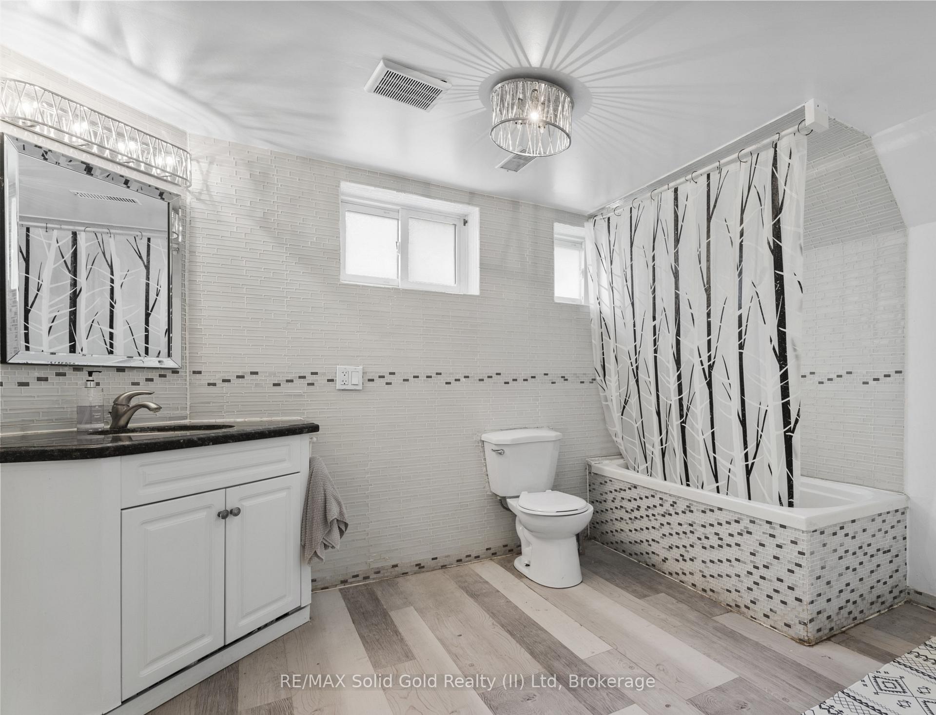 Photo 20 of 84 Elgin Crescent, Waterloo — HOMEH