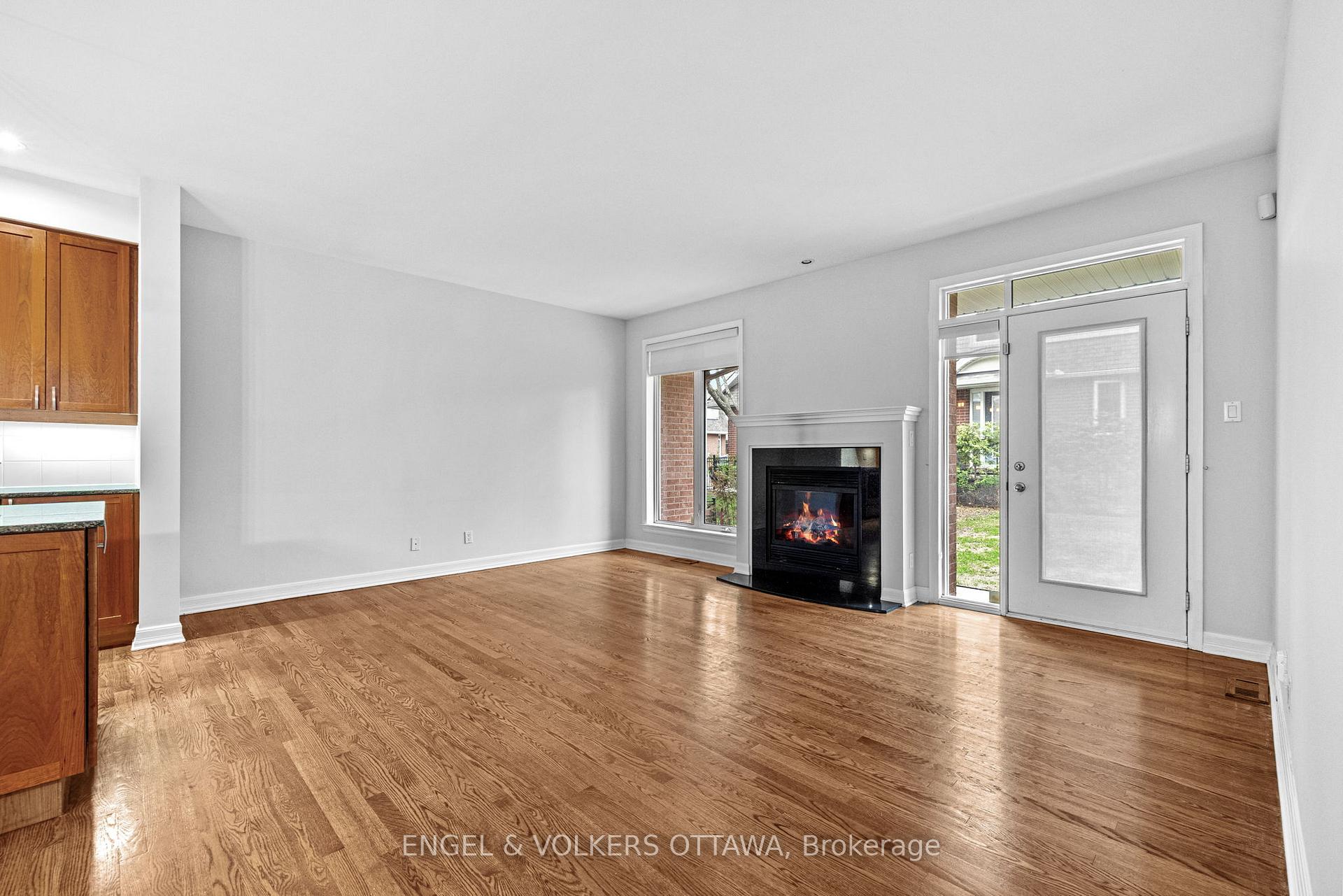 Photo 11 of 2368 Virginia Drive, Ottawa, Guildwood Estates - Urbandale Acres — HOMEH