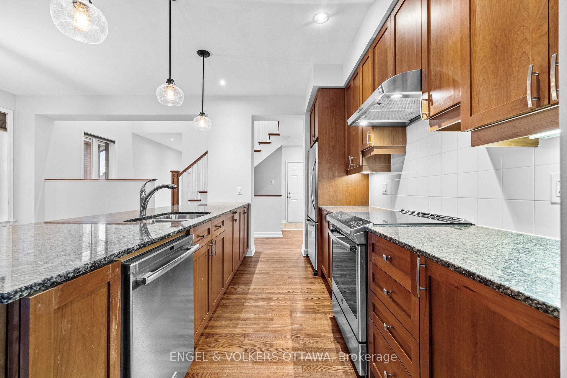 Photo 24 of 2368 Virginia Drive, Ottawa, Guildwood Estates - Urbandale Acres — HOMEH
