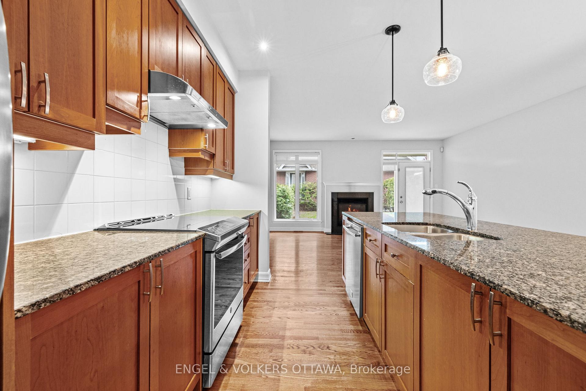 Photo 16 of 2368 Virginia Drive, Ottawa, Guildwood Estates - Urbandale Acres — HOMEH