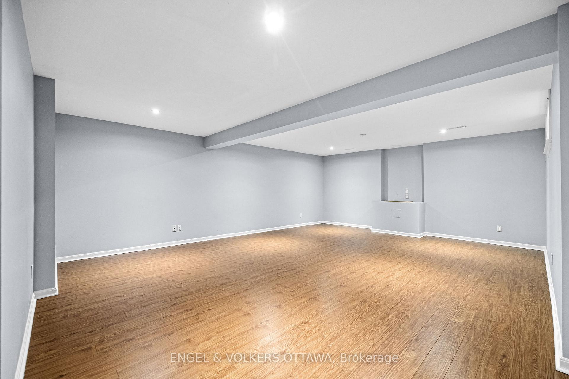 Photo 33 of 2368 Virginia Drive, Ottawa, Guildwood Estates - Urbandale Acres — HOMEH