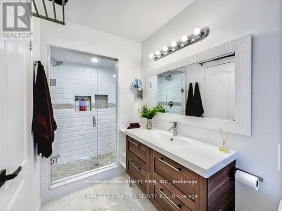 Photo 17 of 6 Casabel Drive N, Vaughan, Vellore Village — HOMEH