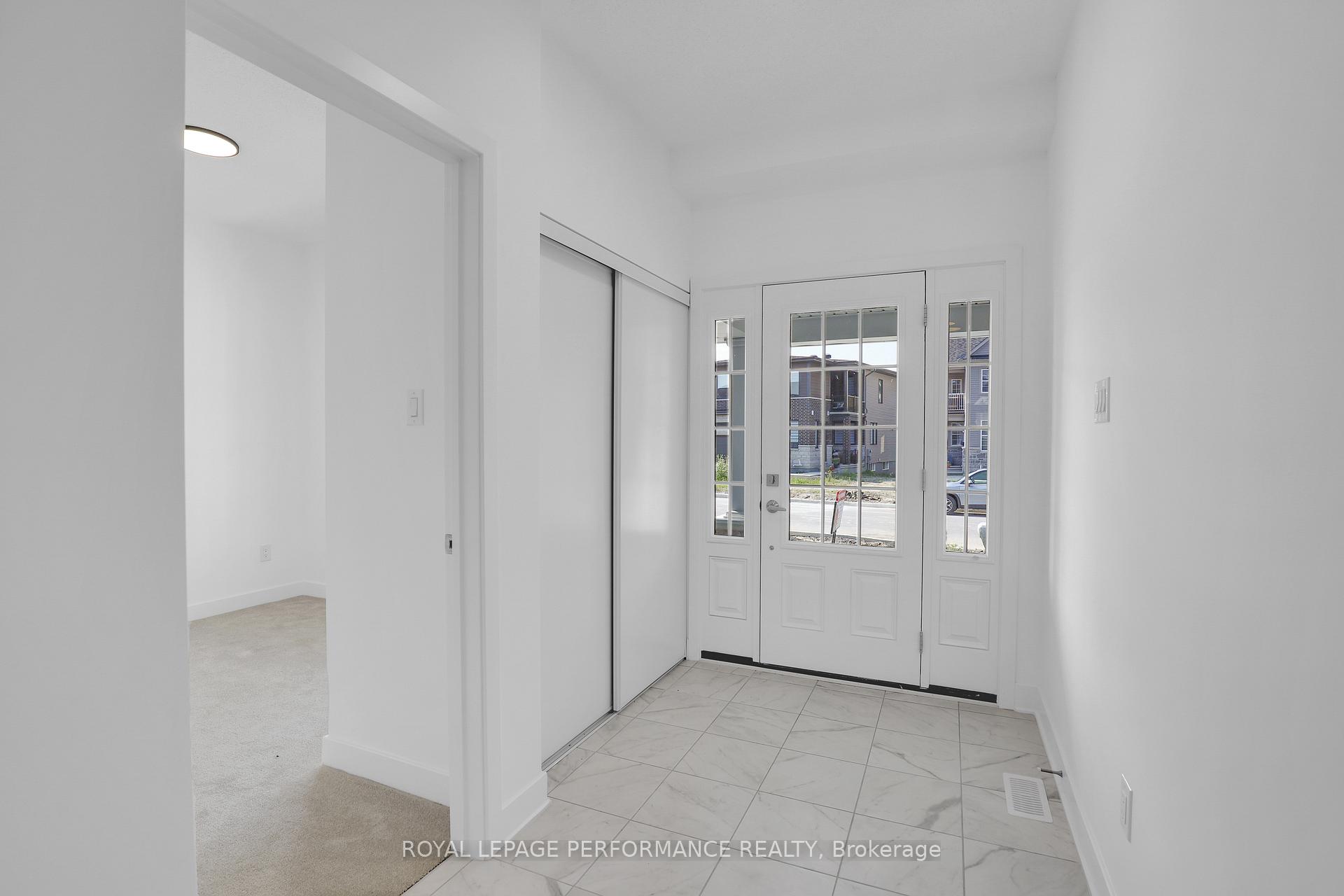 Photo 3 of 918 Omagaki Way, Ottawa, Blossom Park/Kemp Park/Findlay Creek — HOMEH