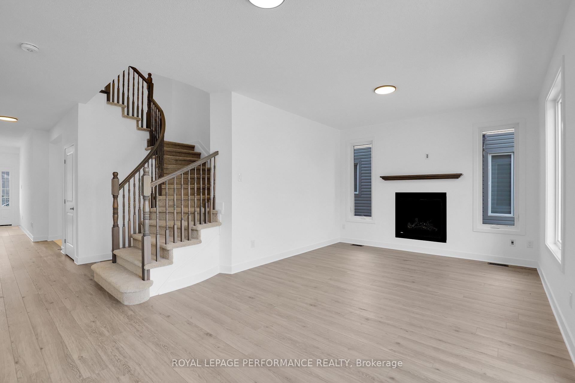 Photo 4 of 918 Omagaki Way, Ottawa, Blossom Park/Kemp Park/Findlay Creek — HOMEH