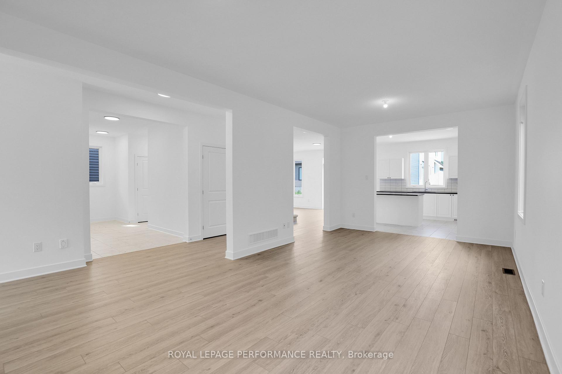 Photo 11 of 918 Omagaki Way, Ottawa, Blossom Park/Kemp Park/Findlay Creek — HOMEH