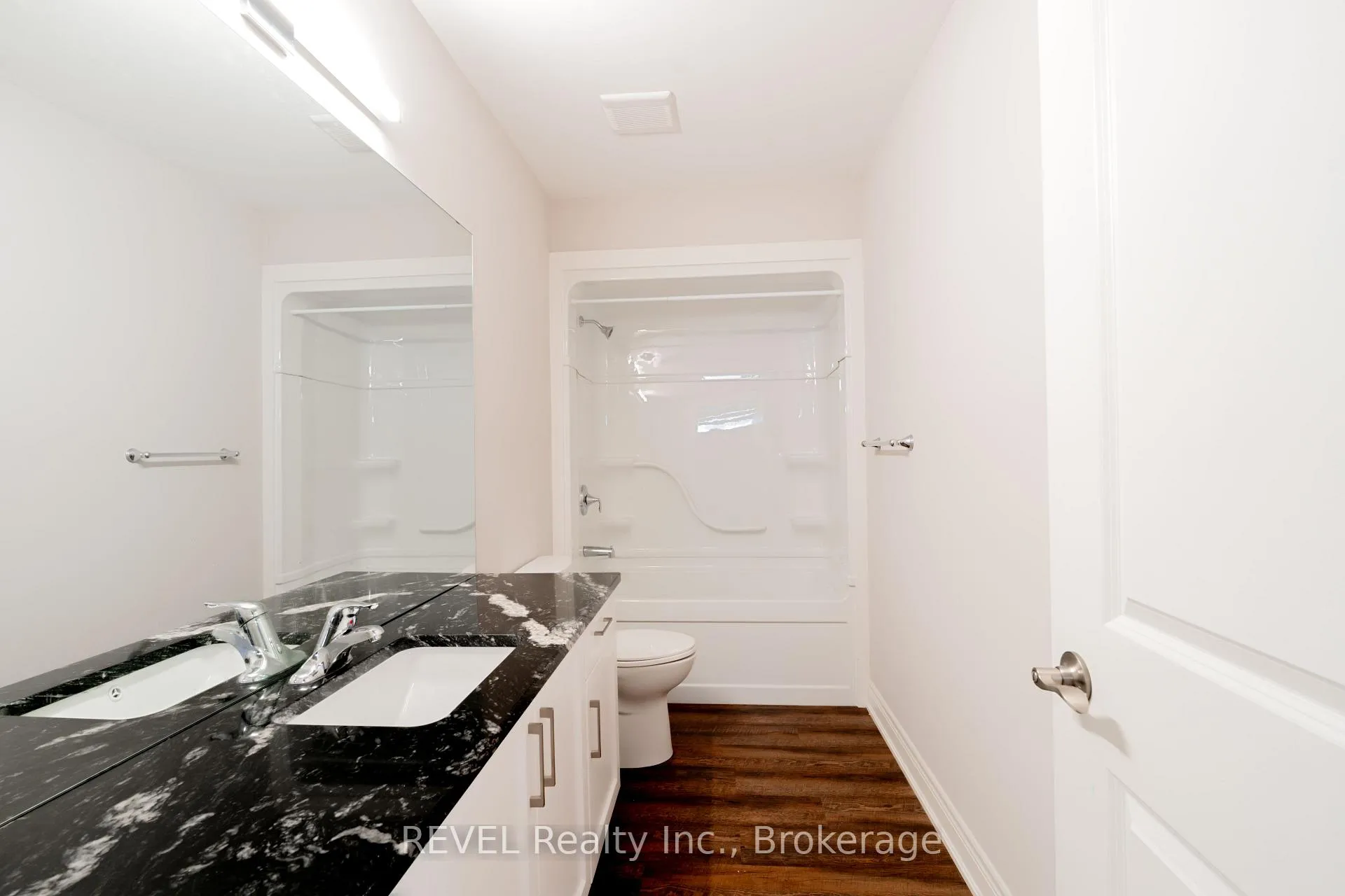 Photo 36 of 202 Viger Drive, Welland, Lincoln/Crowland — HOMEH