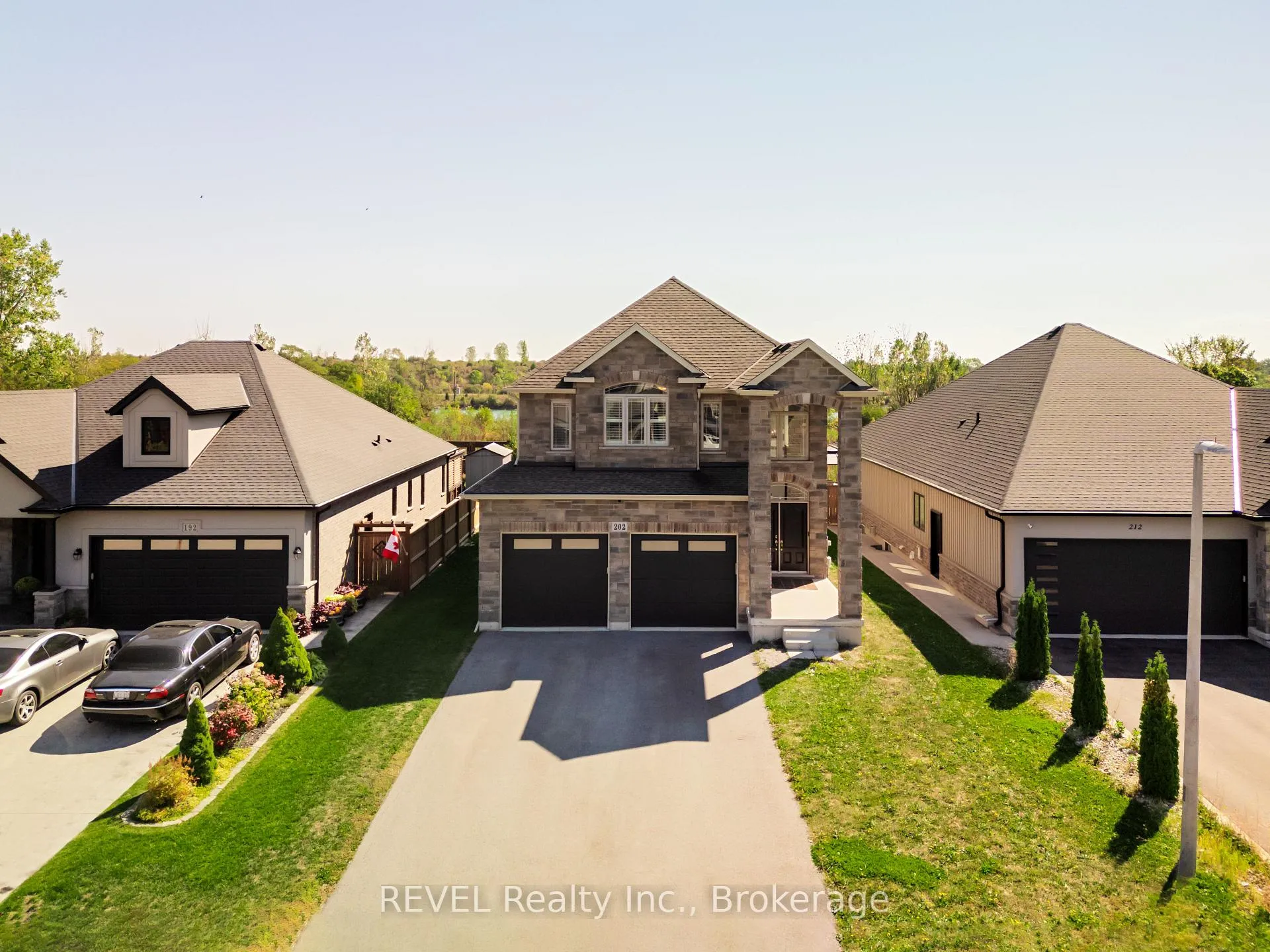 Photo 42 of 202 Viger Drive, Welland, Lincoln/Crowland — HOMEH