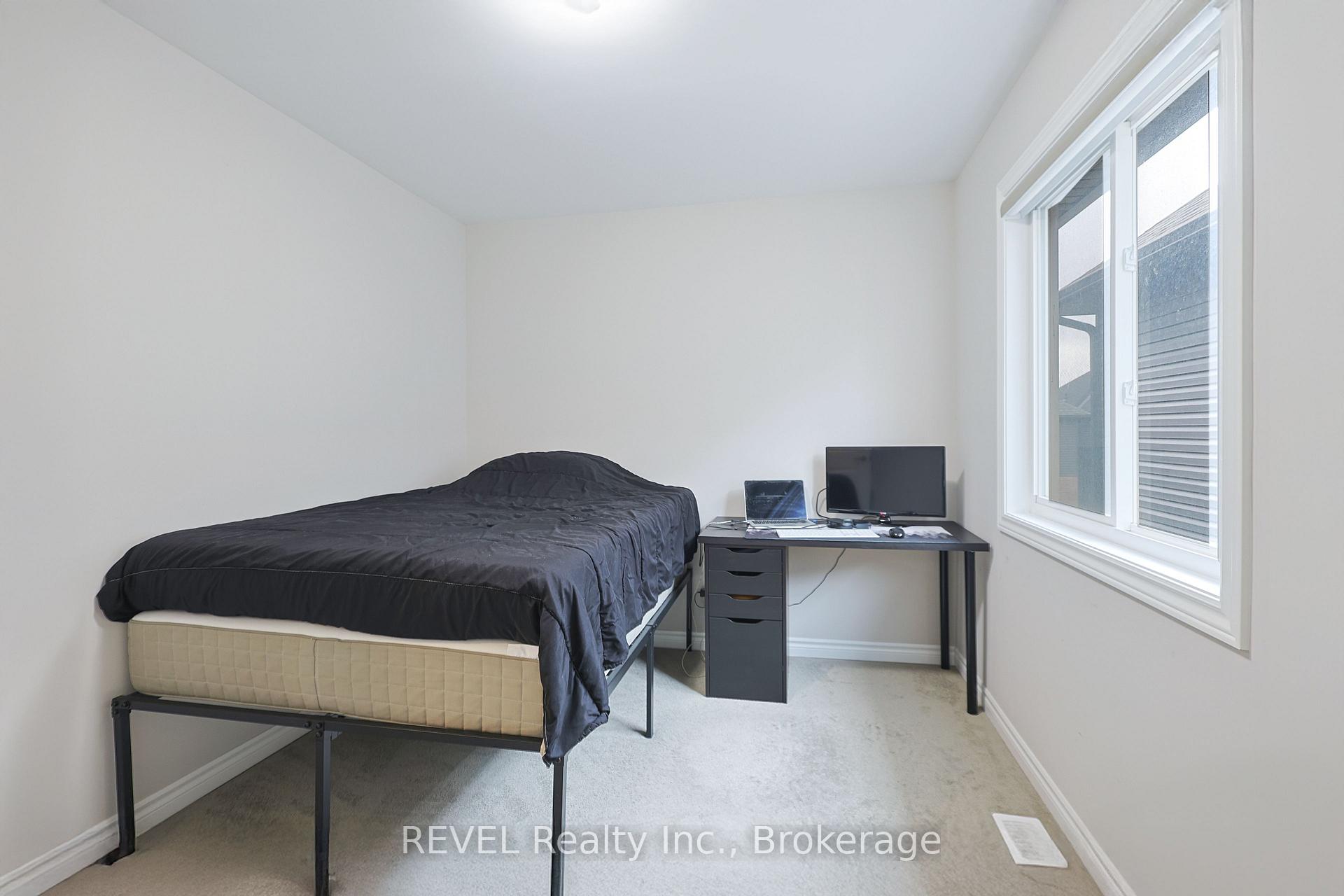 Photo 20 of 16 Mclaughlin Street, Welland, Lincoln/Crowland — HOMEH