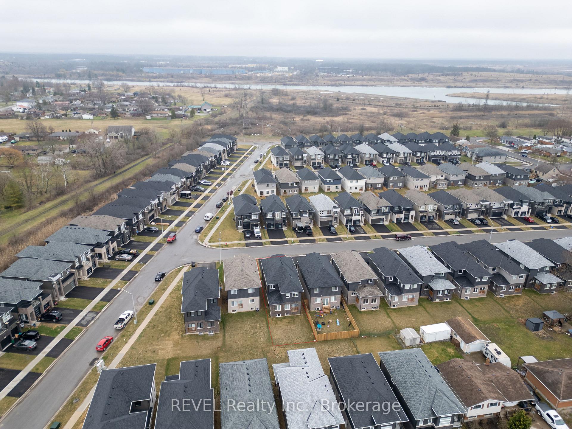 Photo 34 of 16 Mclaughlin Street, Welland, Lincoln/Crowland — HOMEH