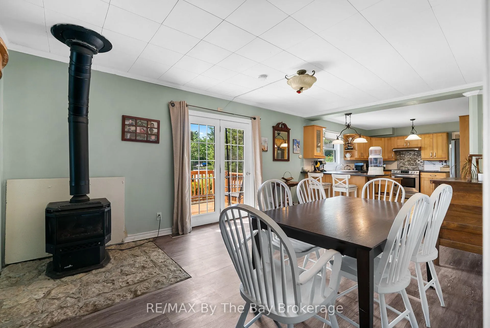 Photo 11 of 11 39th Street S, Wasaga Beach — HOMEH