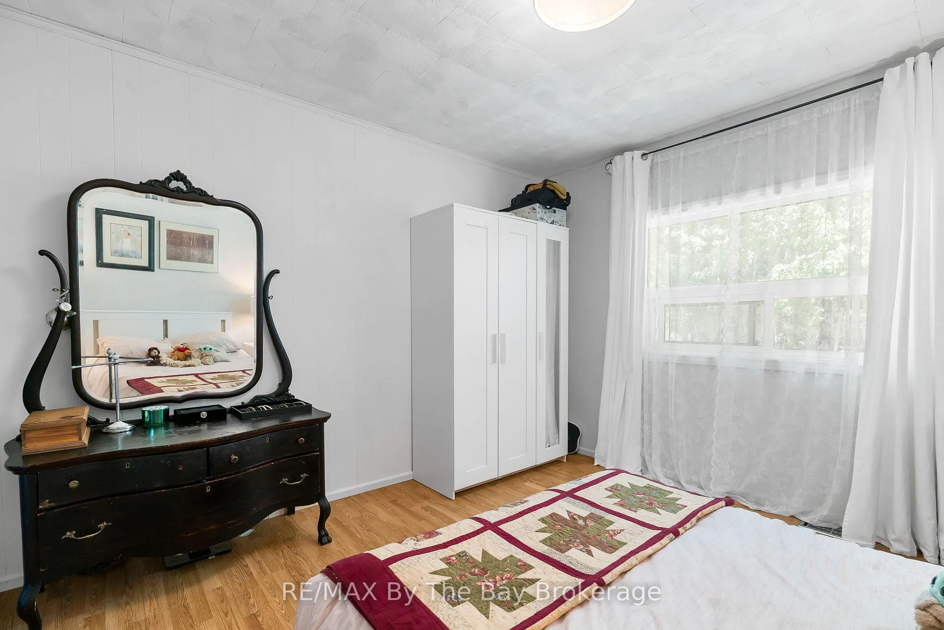 Photo 23 of 11 39th Street S, Wasaga Beach — HOMEH