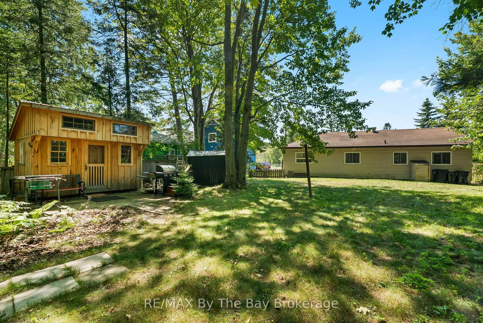 Photo 37 of 11 39th Street S, Wasaga Beach — HOMEH