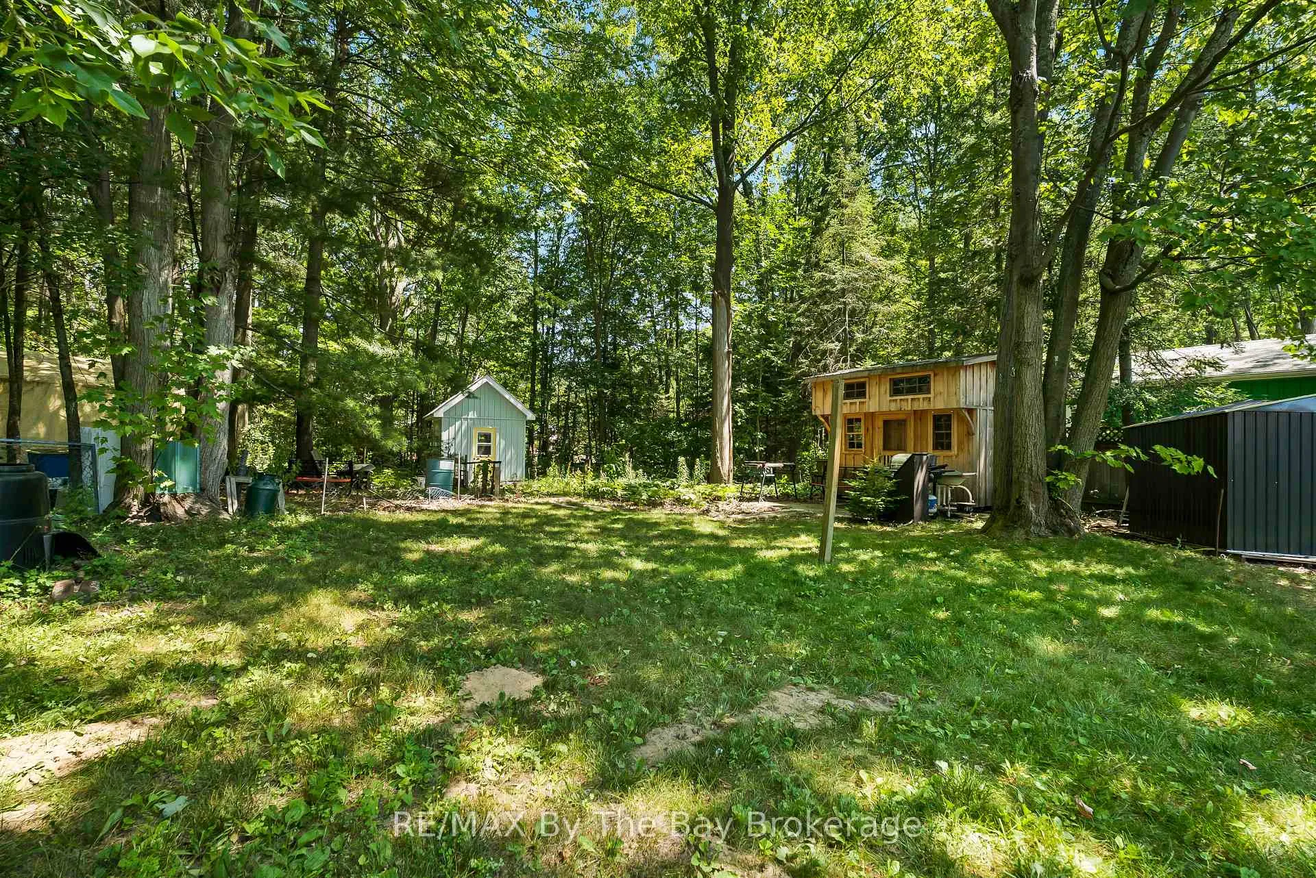 Photo 38 of 11 39th Street S, Wasaga Beach — HOMEH
