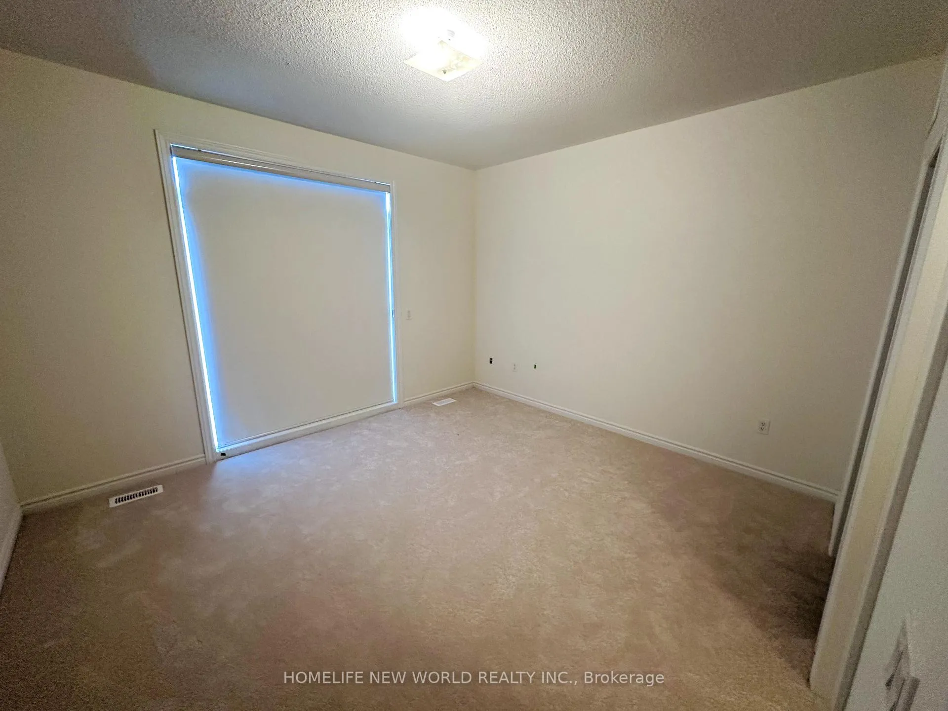Photo 9 of 33 Drainie Street, Vaughan, Elder Mills — HOMEH