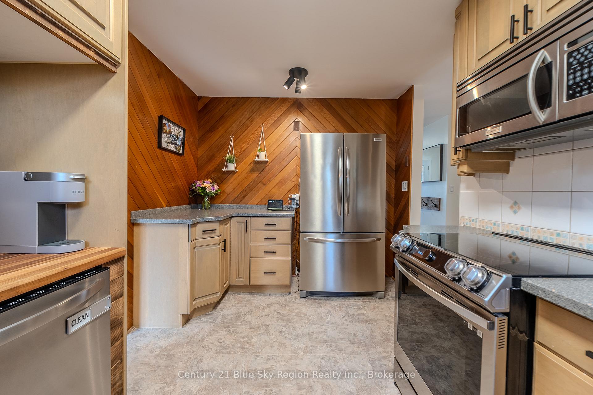 Photo 5 of 280 Arthur Street, West Nipissing, Sturgeon Falls — HOMEH