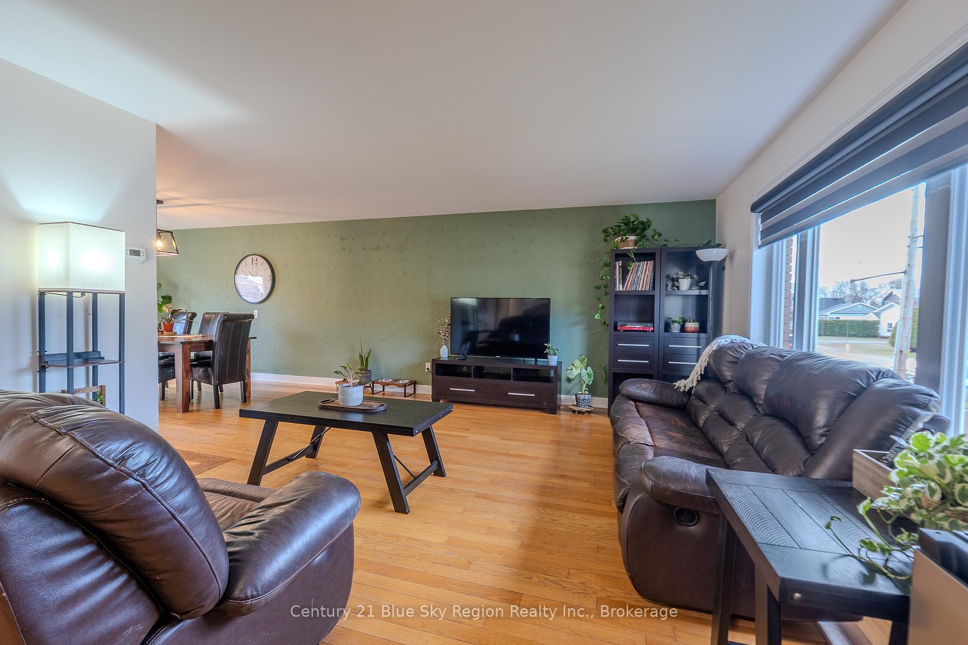 Photo 10 of 280 Arthur Street, West Nipissing, Sturgeon Falls — HOMEH