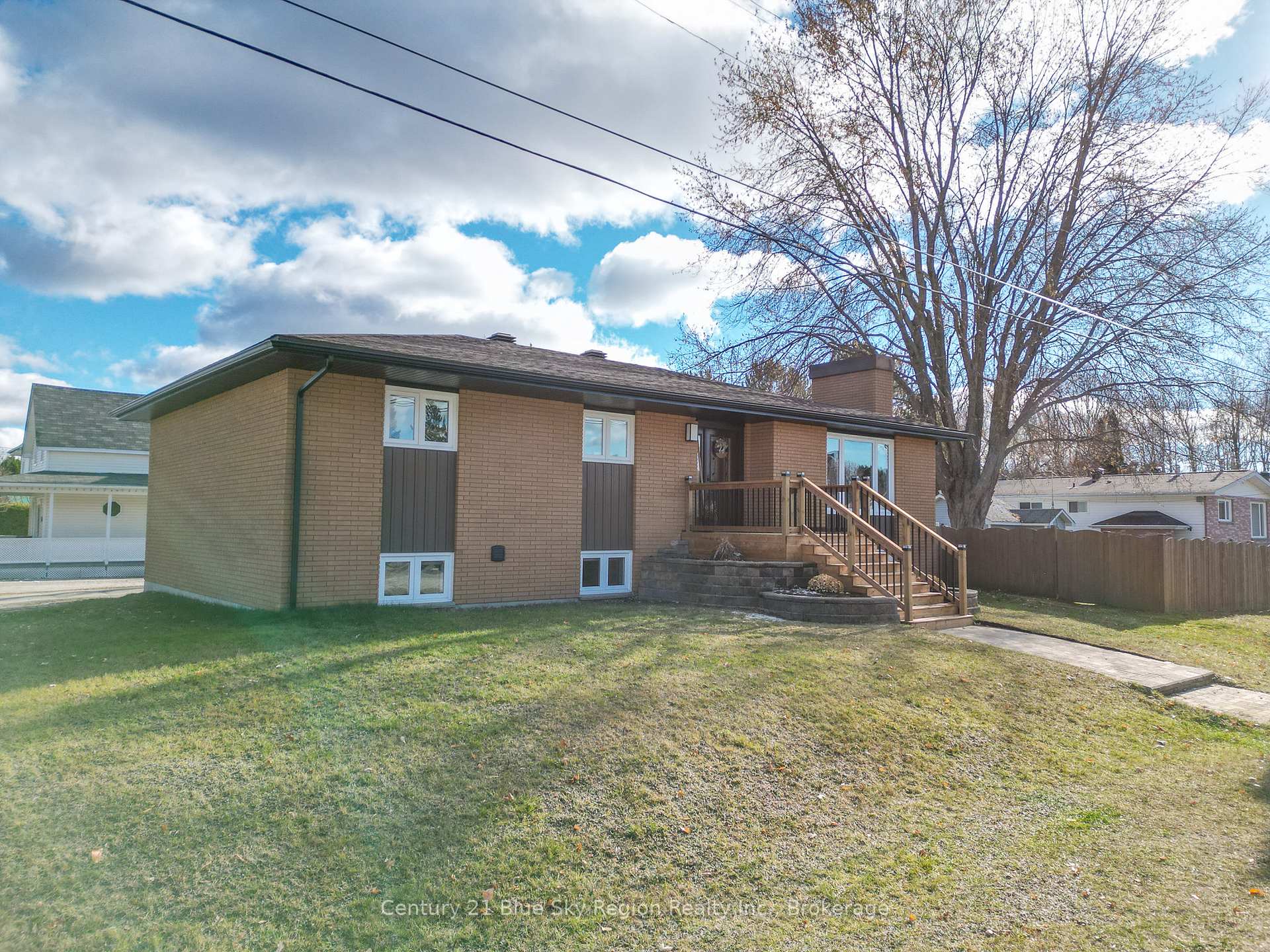 Photo 35 of 280 Arthur Street, West Nipissing, Sturgeon Falls — HOMEH