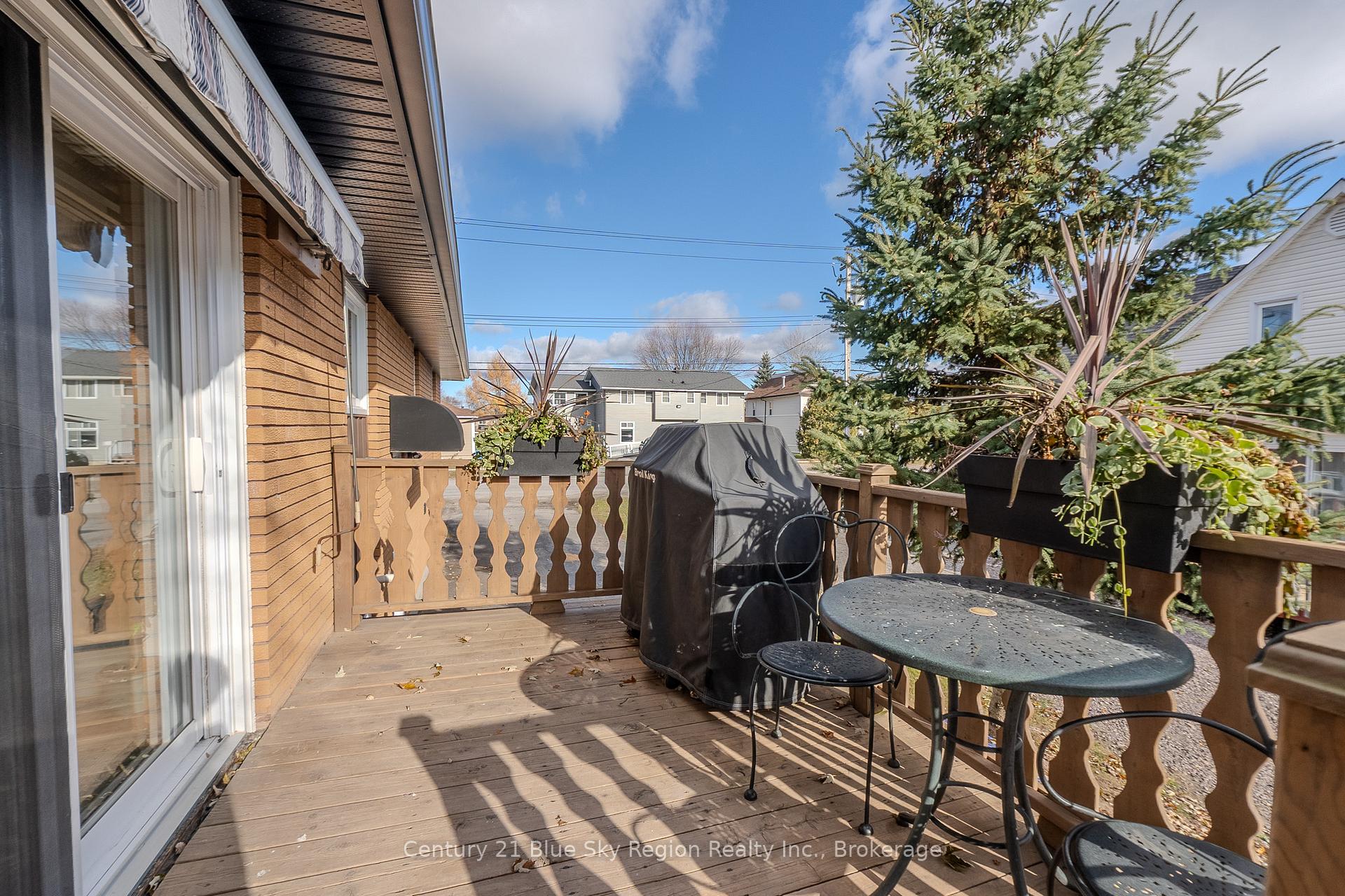 Photo 38 of 280 Arthur Street, West Nipissing, Sturgeon Falls — HOMEH