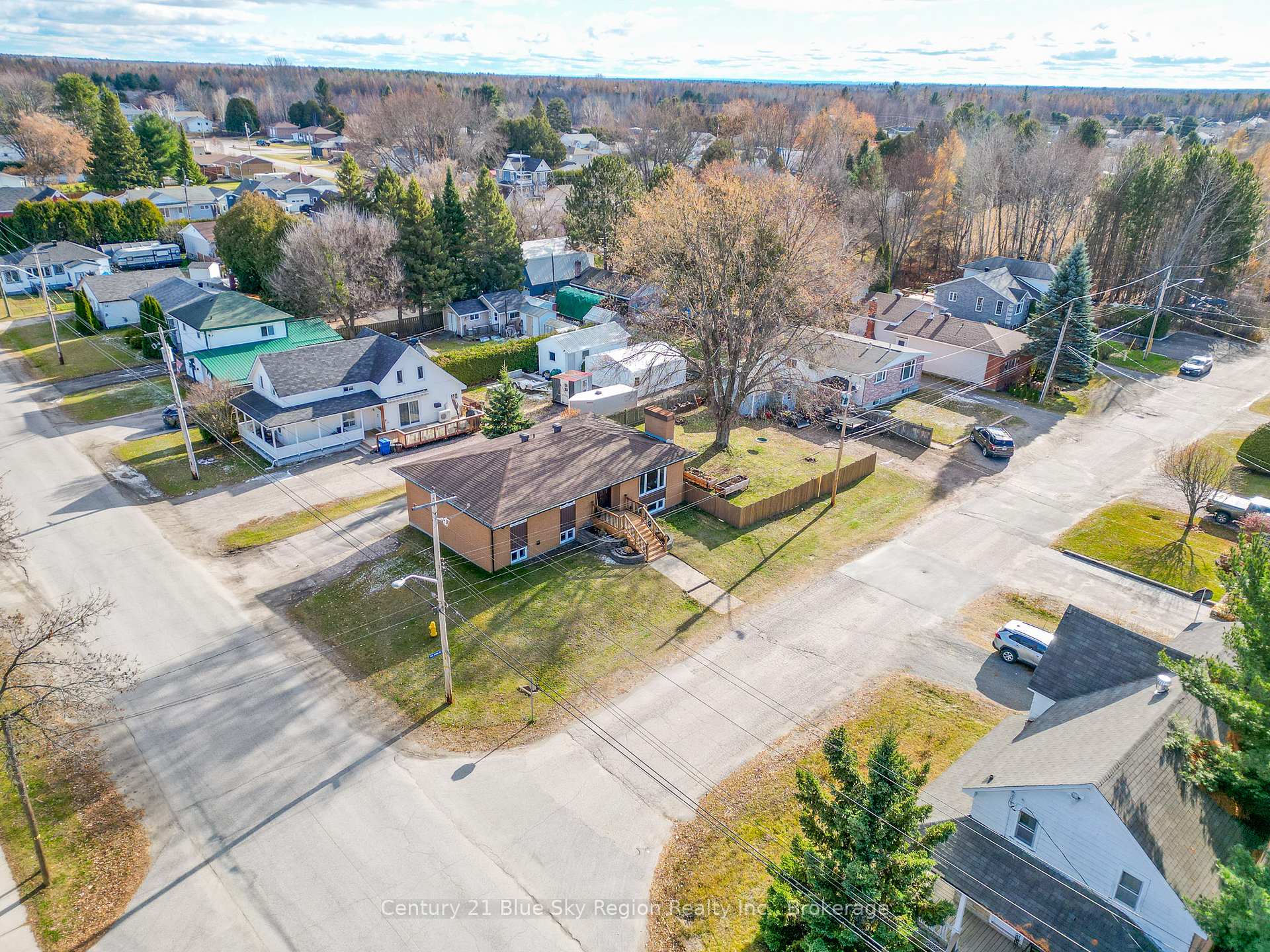 Photo 43 of 280 Arthur Street, West Nipissing, Sturgeon Falls — HOMEH
