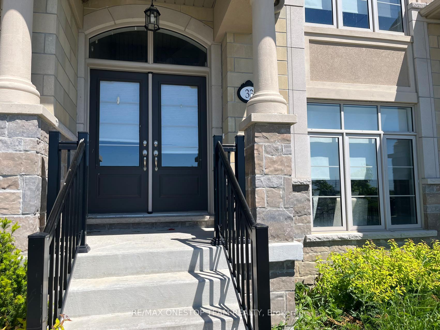 Photo 2 of 33 Babington Gate, Vaughan, Patterson — HOMEH