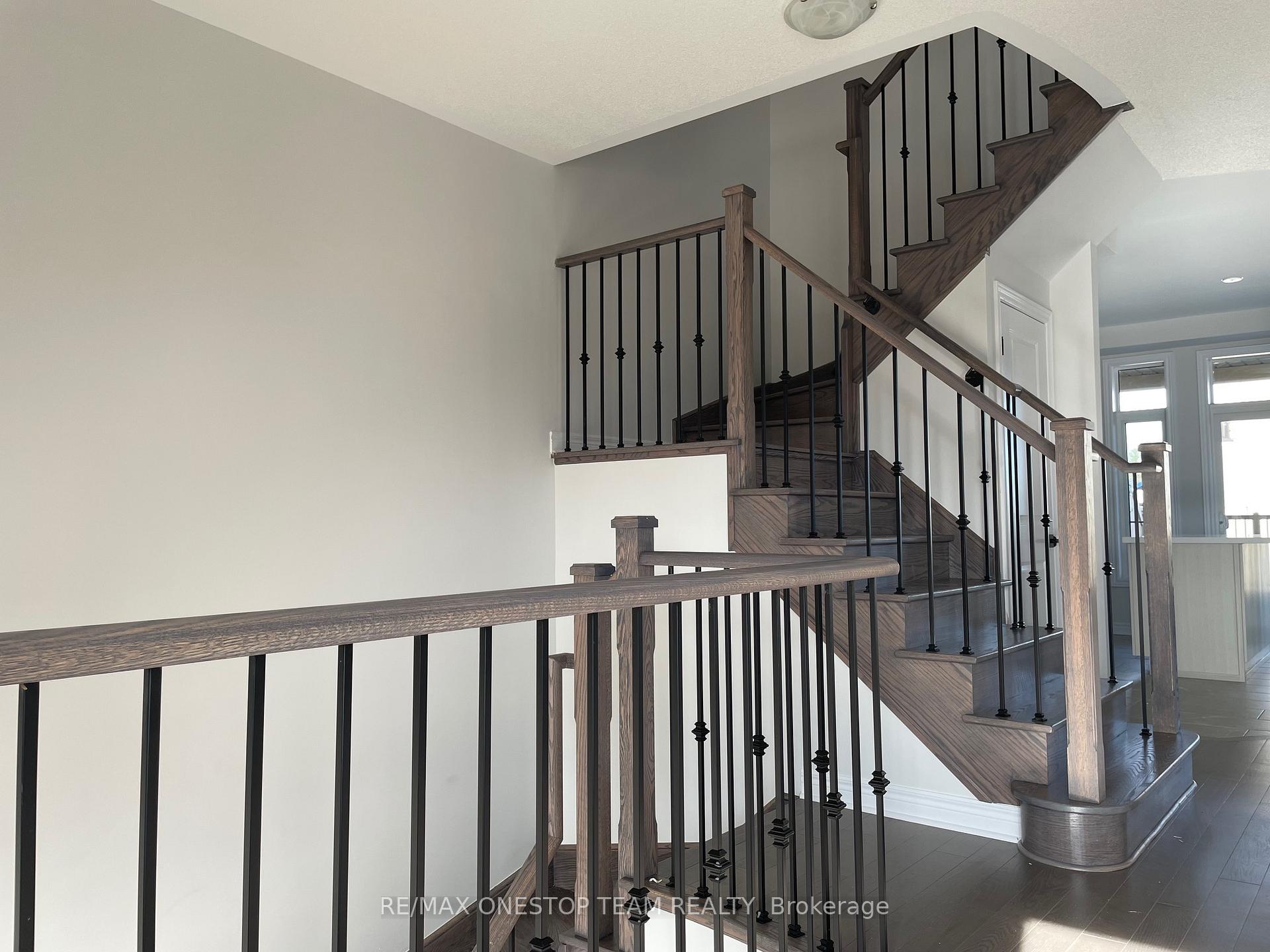 Photo 9 of 33 Babington Gate, Vaughan, Patterson — HOMEH