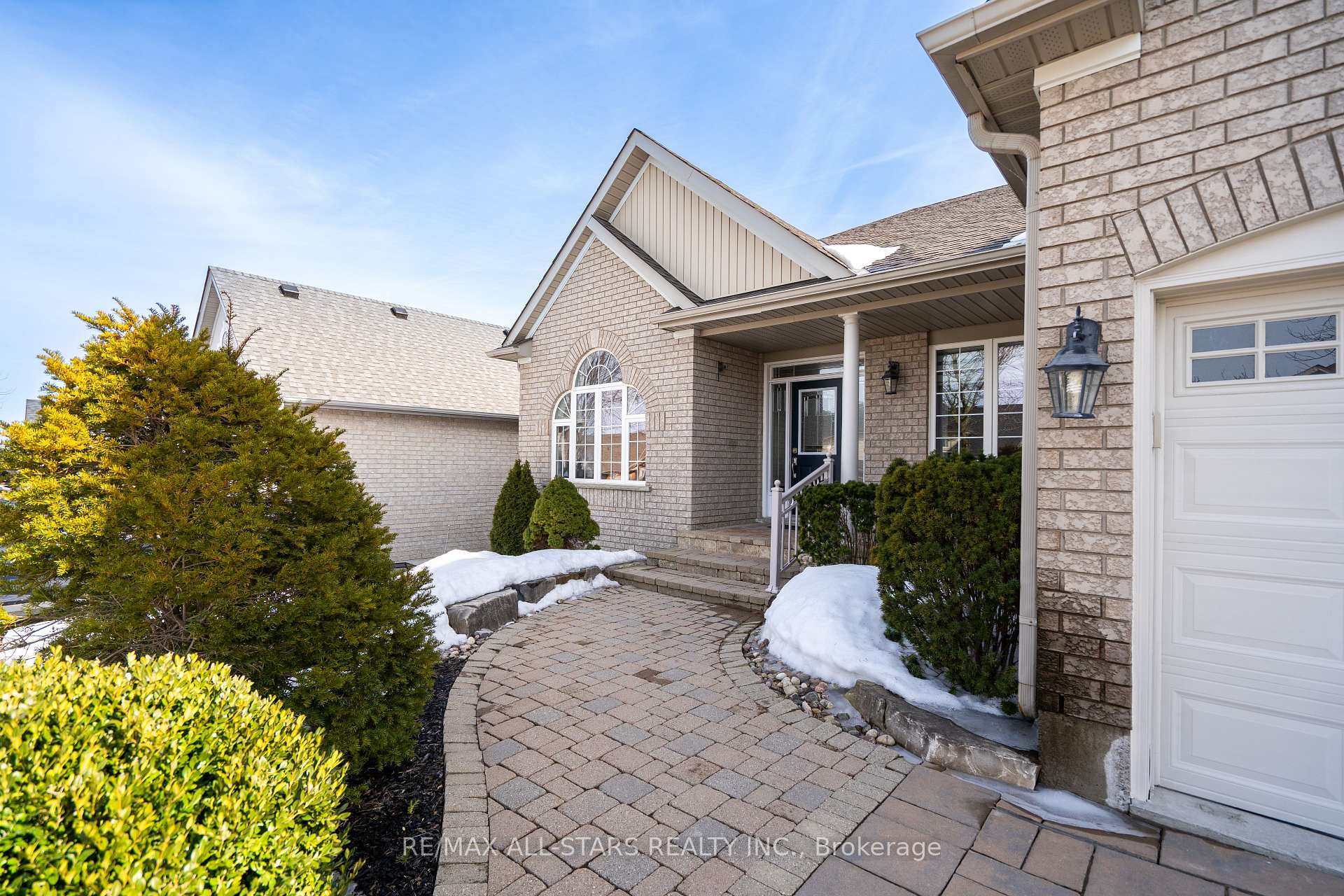 Photo 2 of 50 Oakside Drive, Uxbridge — HOMEH