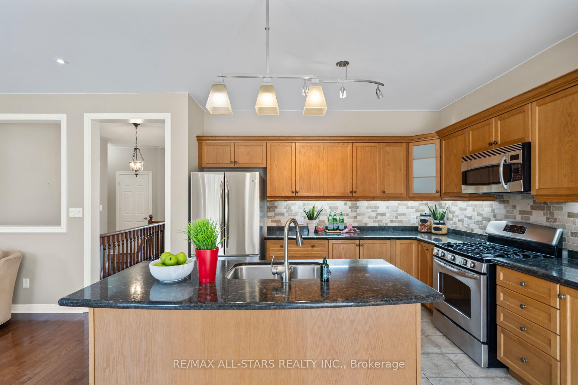 Photo 15 of 50 Oakside Drive, Uxbridge — HOMEH