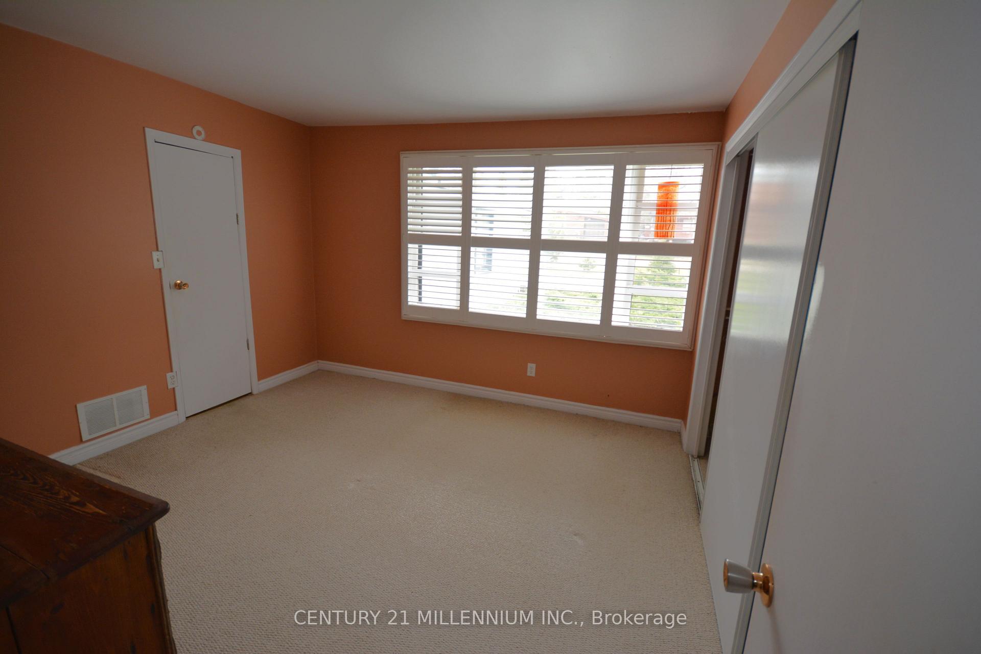 Photo 10 of 107 Old Mosley Street, Wasaga Beach — HOMEH