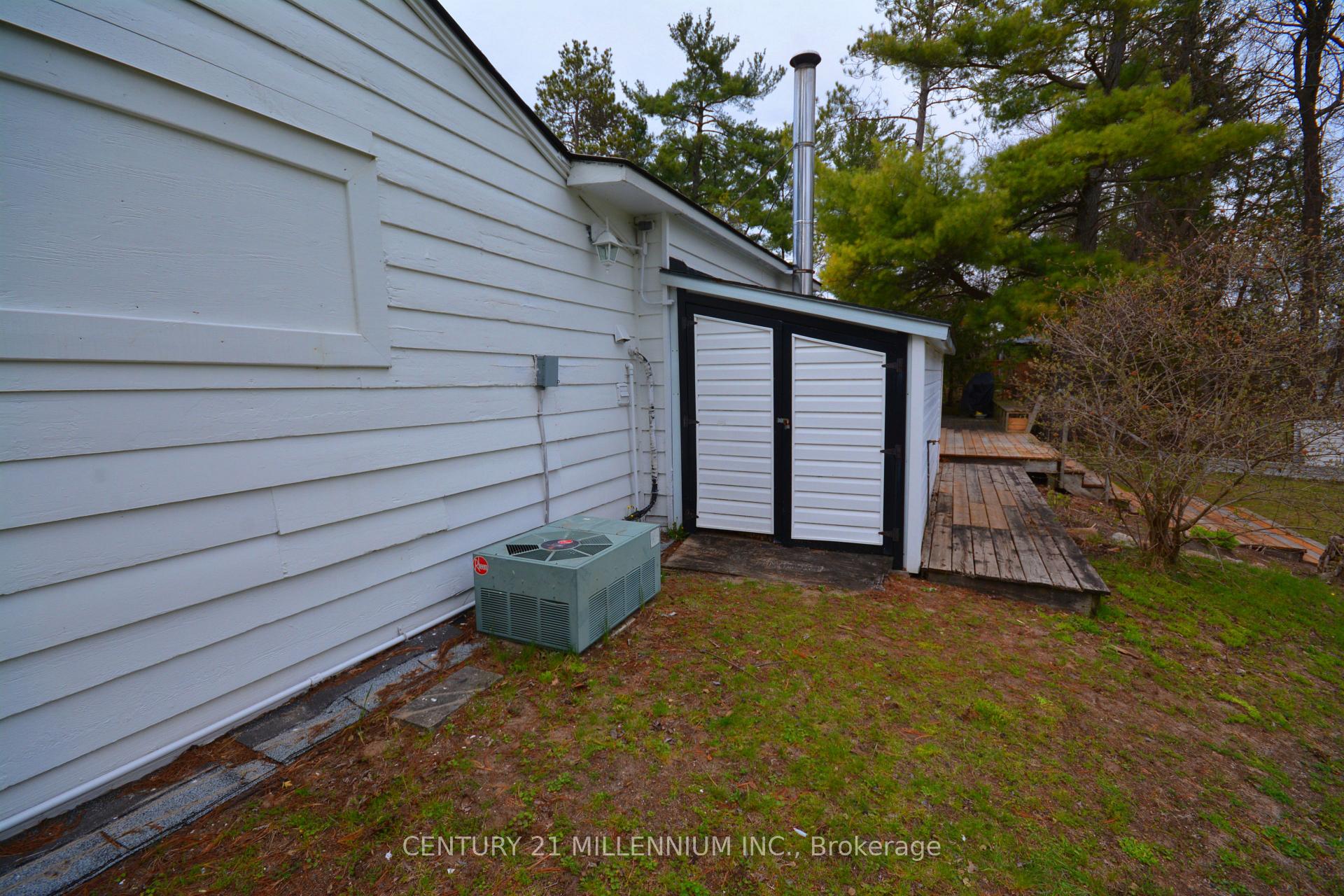 Photo 17 of 107 Old Mosley Street, Wasaga Beach — HOMEH